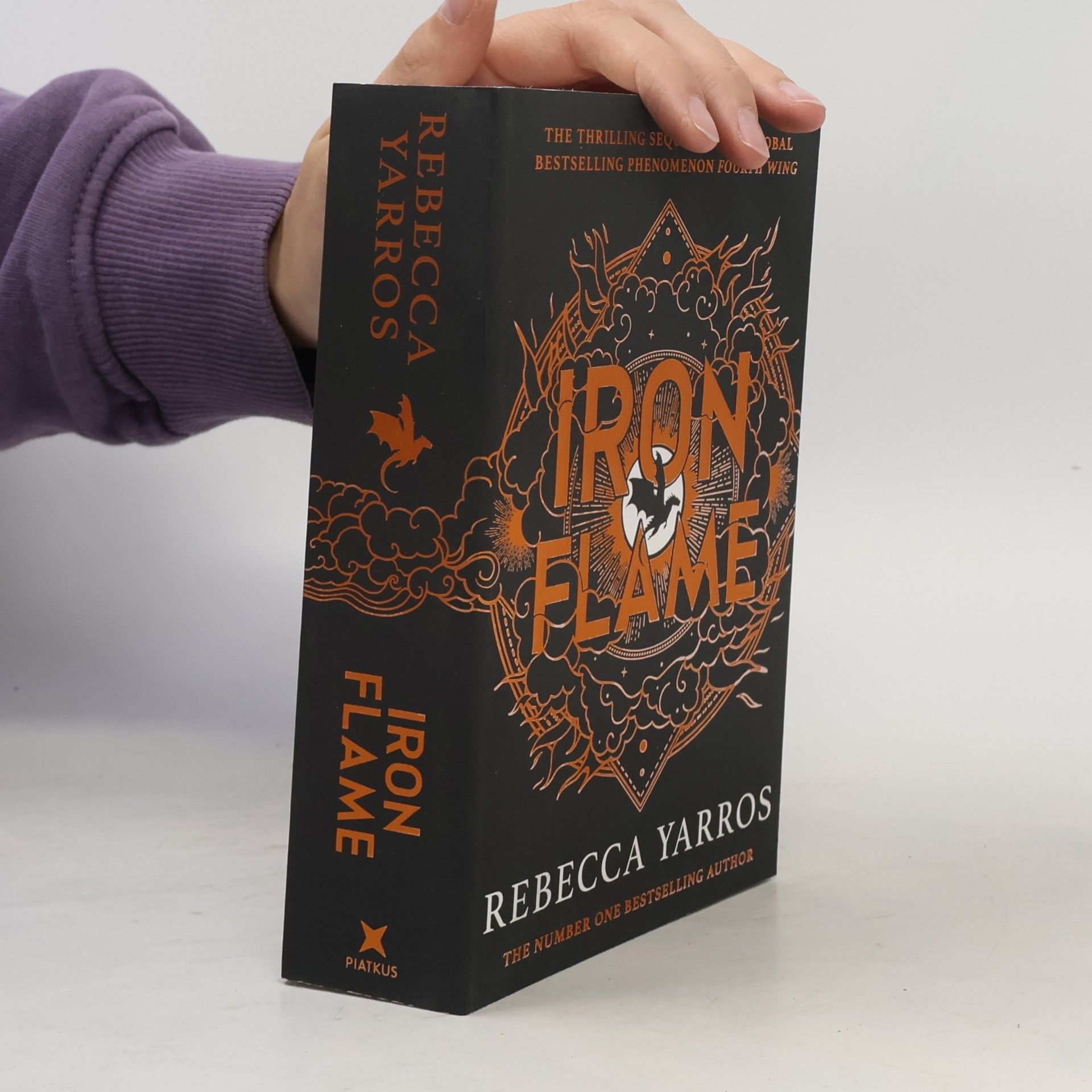 Rebecca Yarros Iron Flame