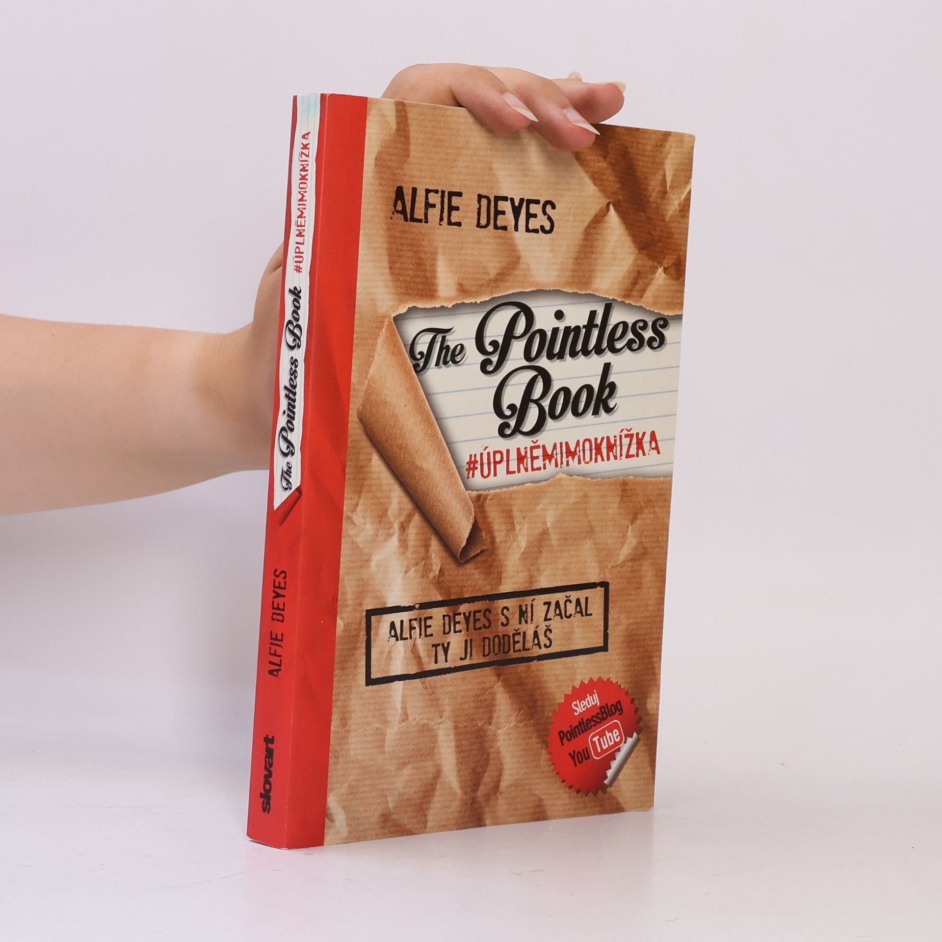 Alfie Deyes The pointless book. Alfie Deyes s ní začal, ty ji doděláš