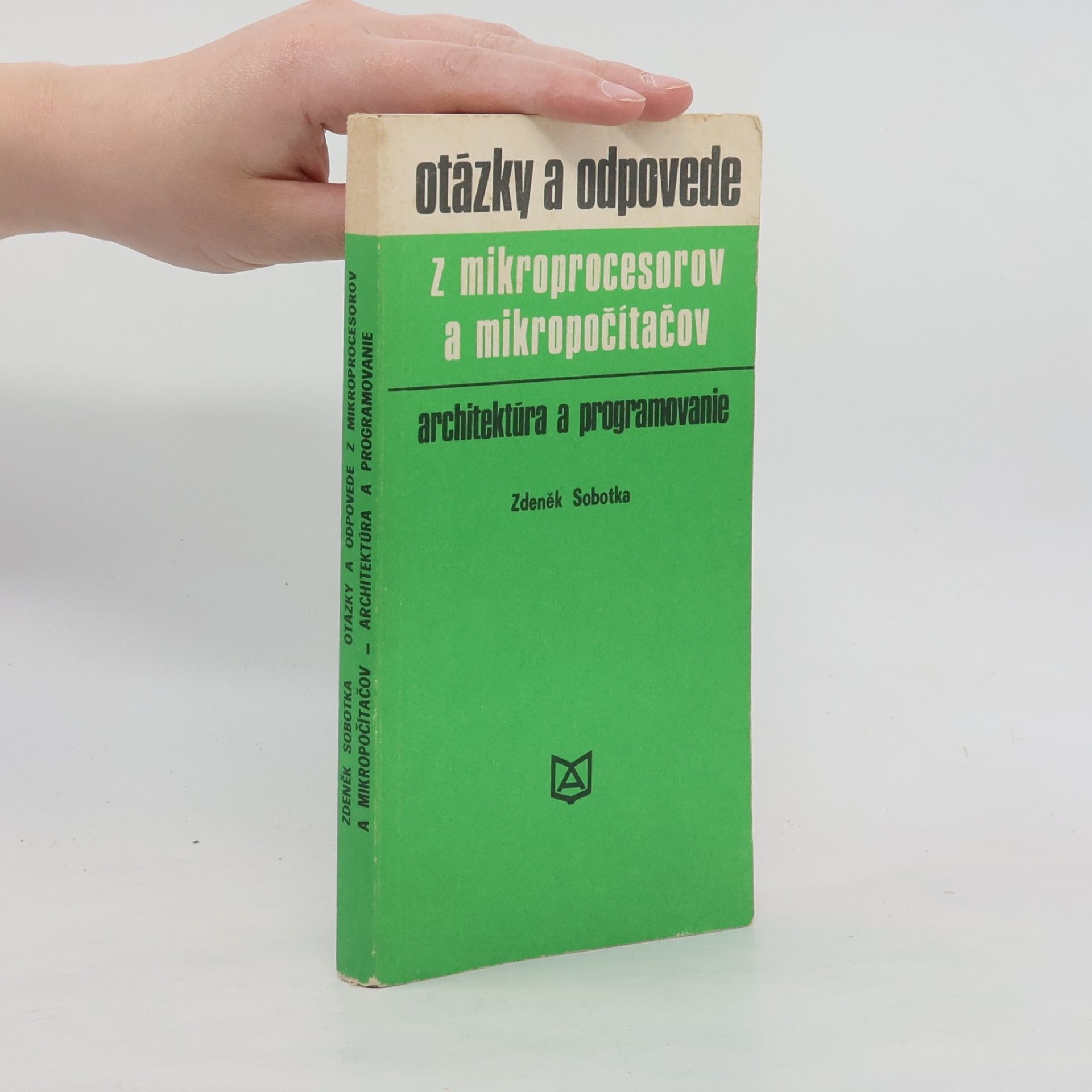 Otázky a odpovede z mikroprocesorov a mikropočítačov: Architektúra a programovanie