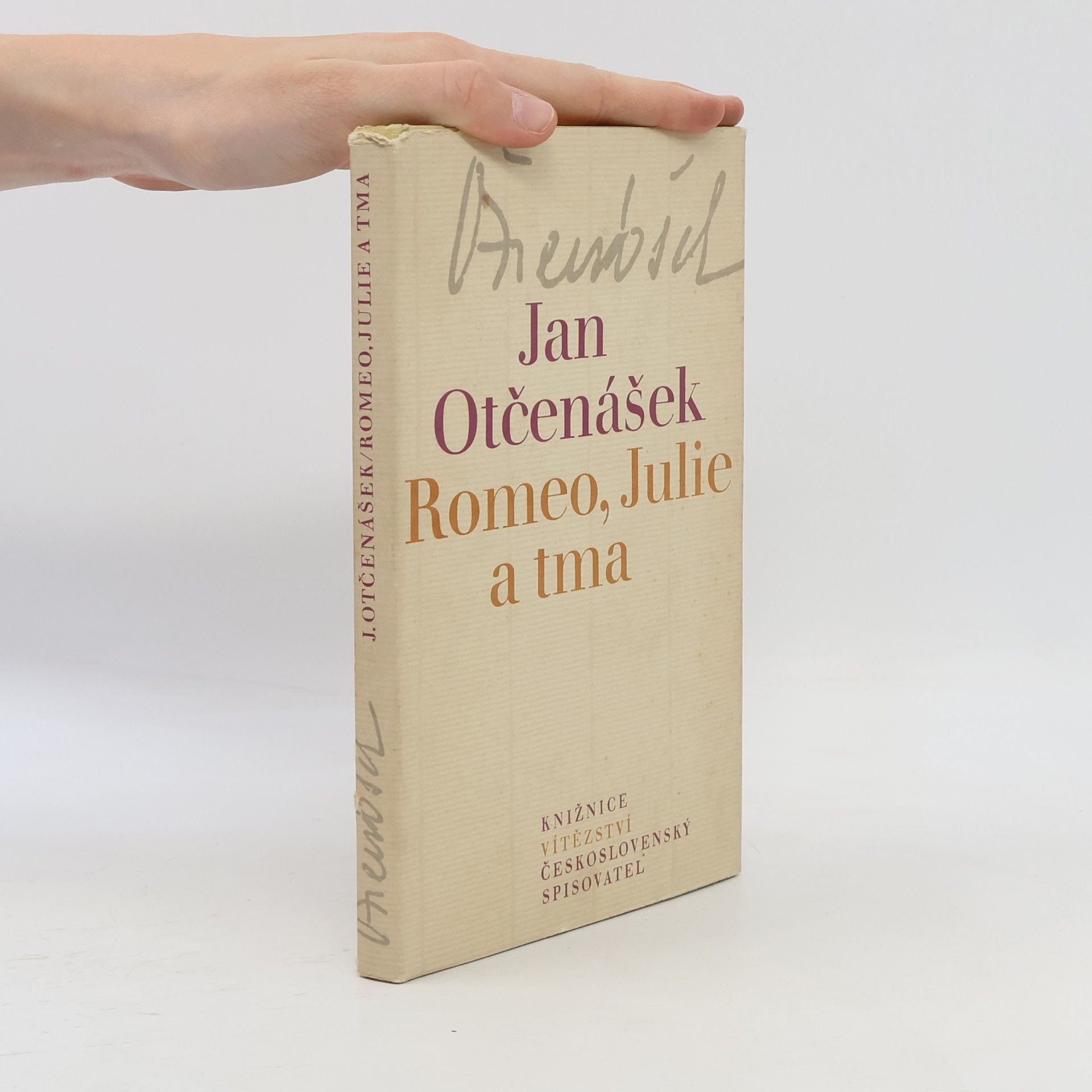 Jan Otčenášek Romeo, Julie a tma