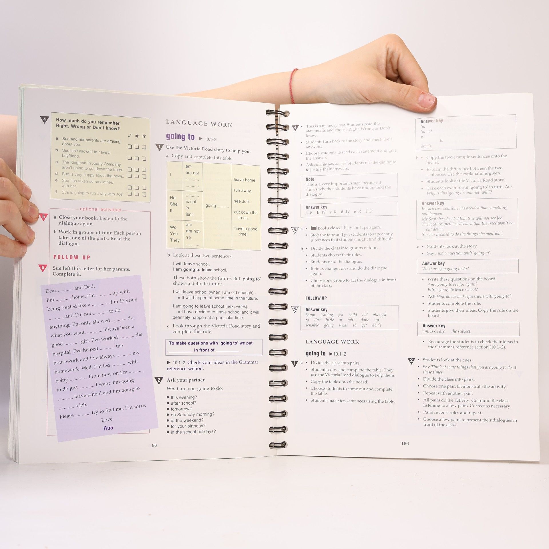 Tom Hutchinson New Hotline Pre-Intermediate. Teacher's Book