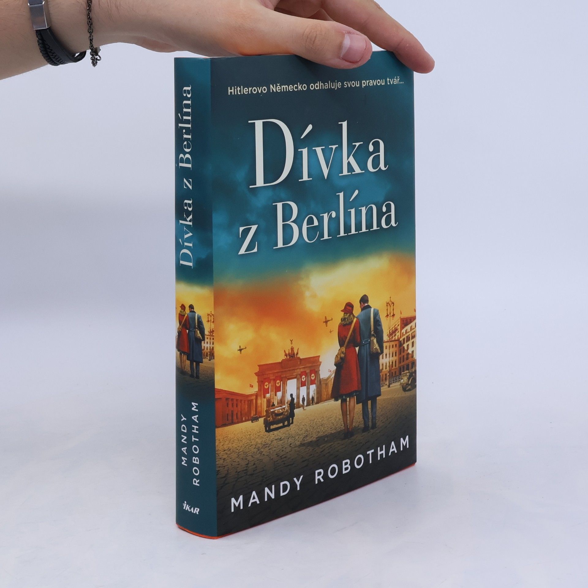 Mandy Robotham Dívka z Berlína