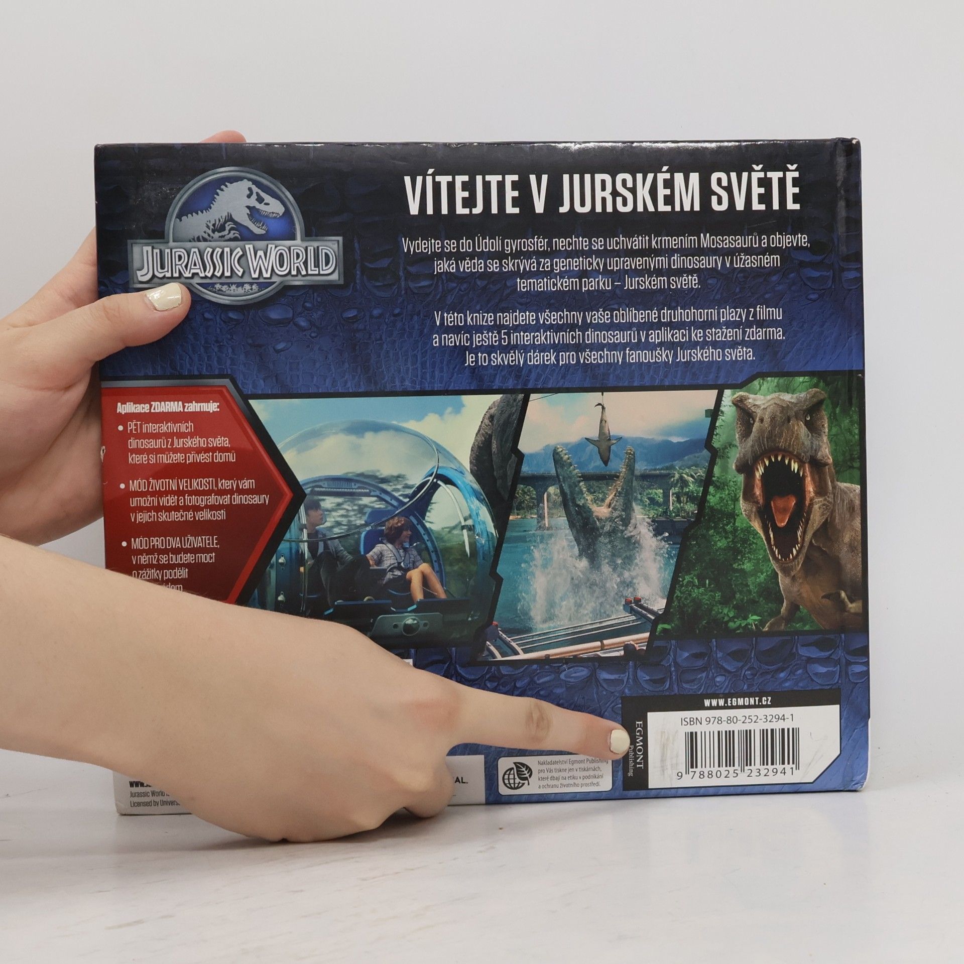 Caroline Rowlands Jurassic World. Kde dinosauři ožívají
