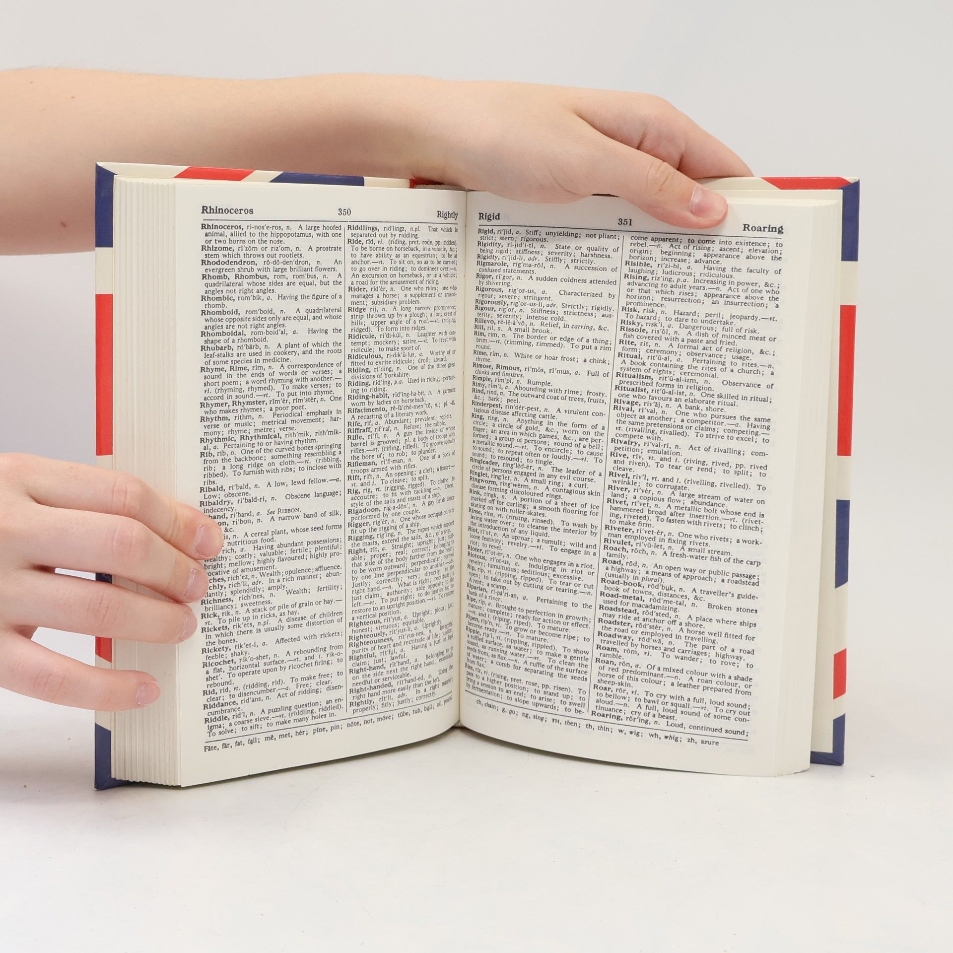Various authors Concise Family Dictionary