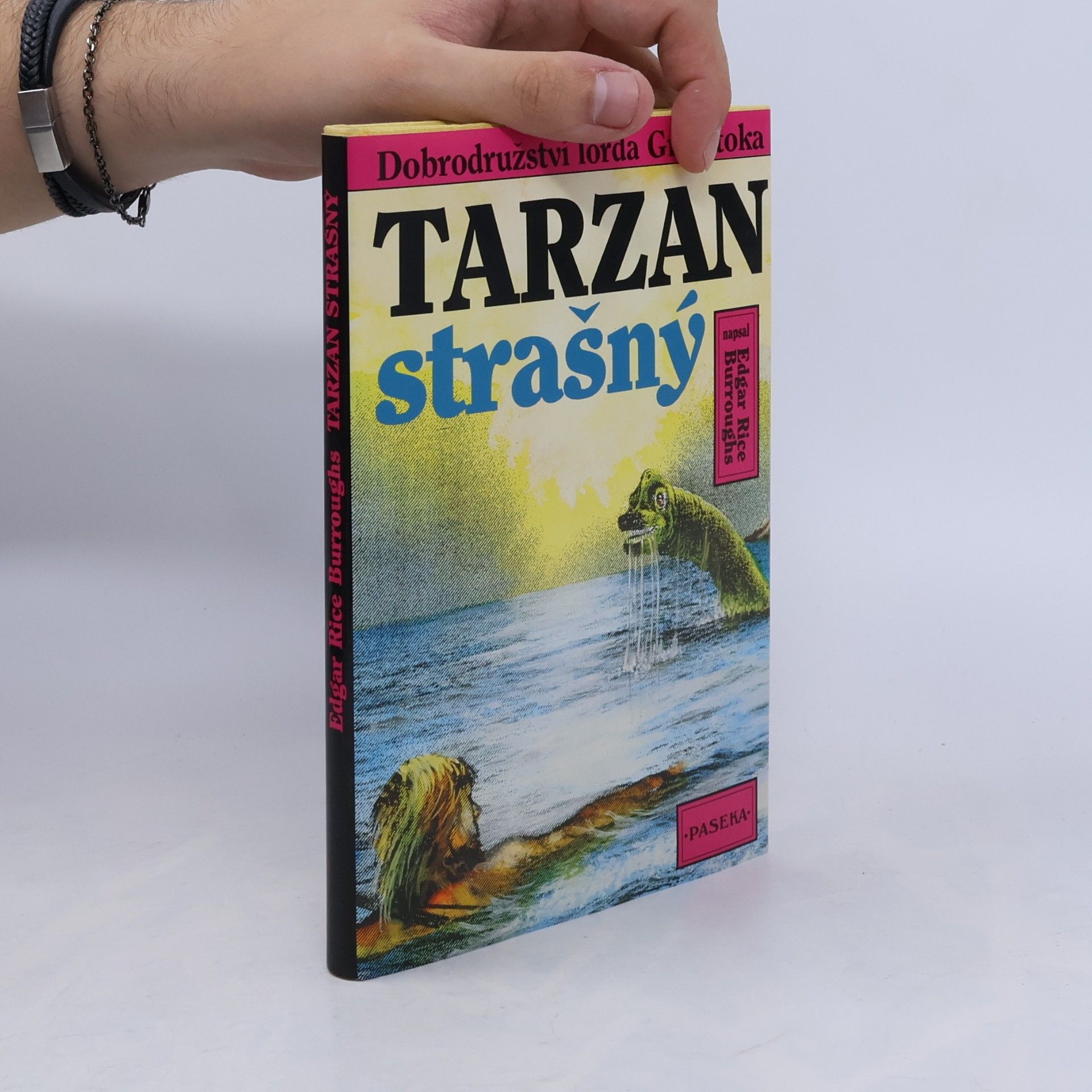 Edgar Burroughs Tarzan strašný