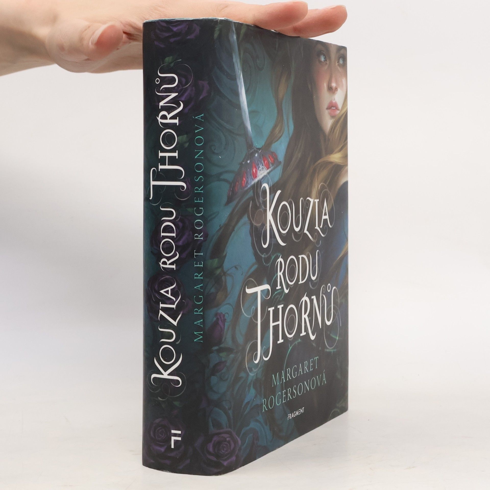 Margaret Rogerson Kouzla rodu Thornů