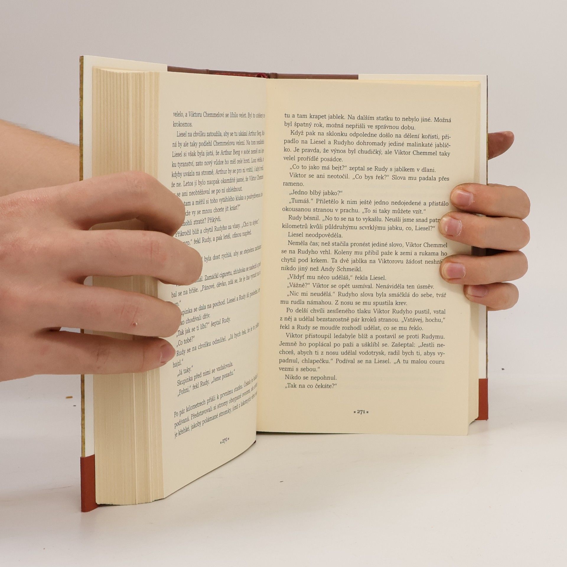 Markus Zusak Zlodějka knih