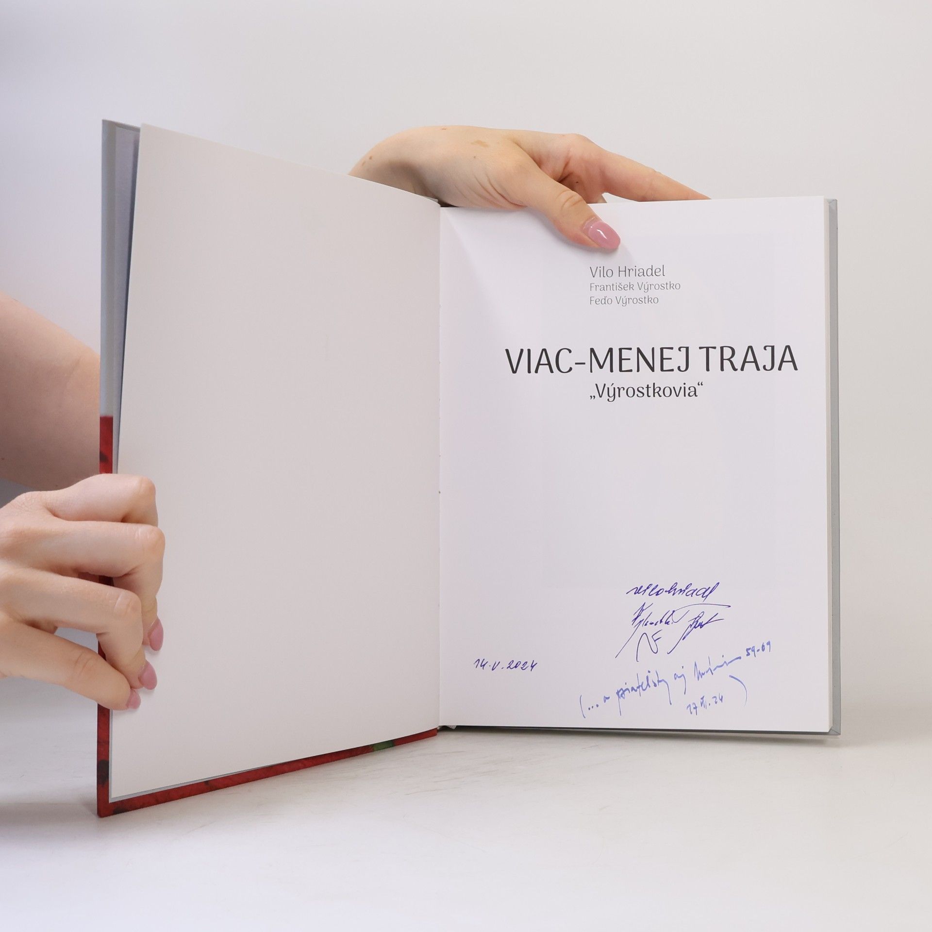 Vilo Hriadel Viac-menej traja