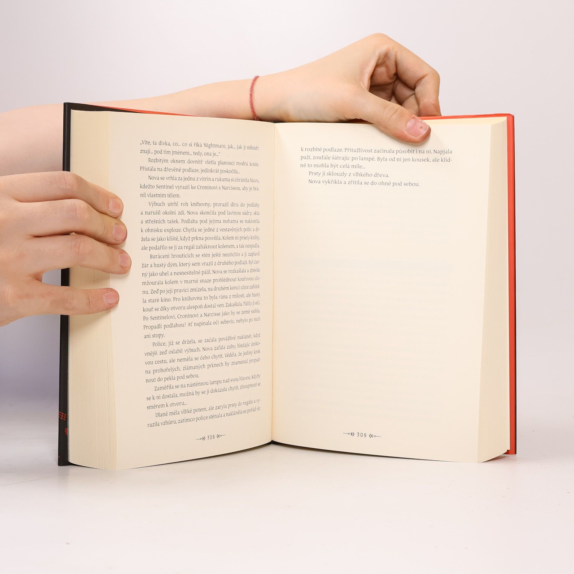Marissa Meyer Renegáti