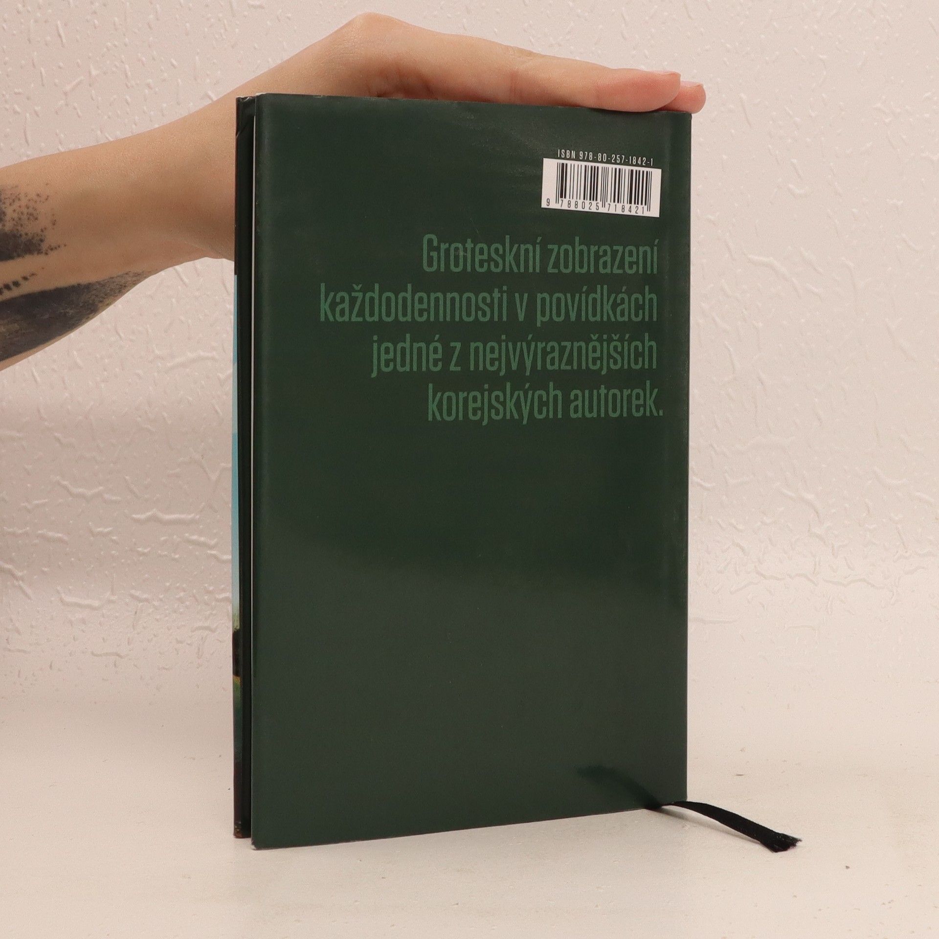 Un Hui kjong Krása mnou pohrdá
