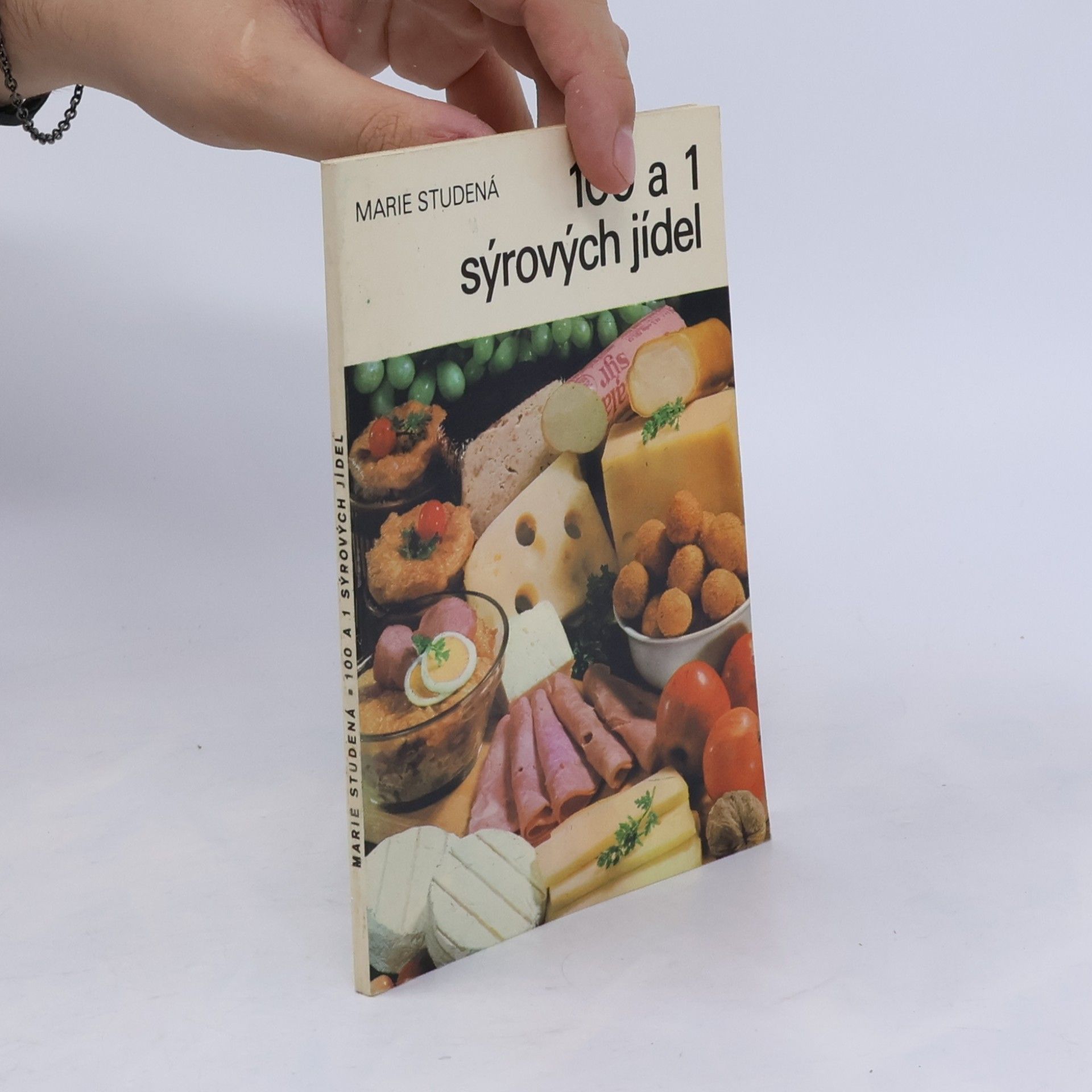 Marie Studená 100 a 1 sýrových jídel