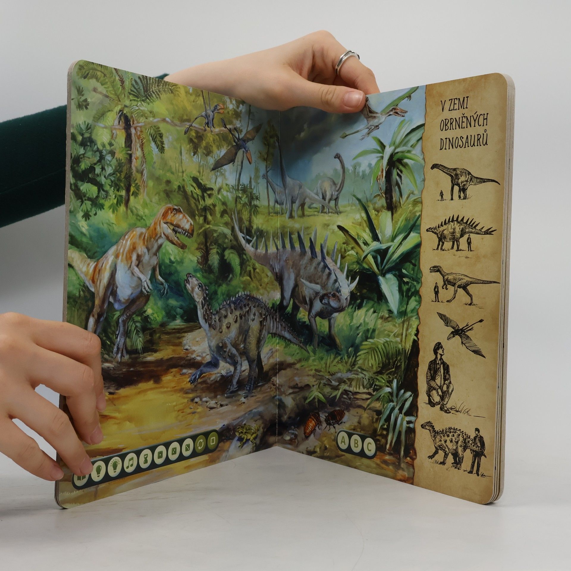Jan Spěváček Dinosauři. Interaktivní mluvící kniha