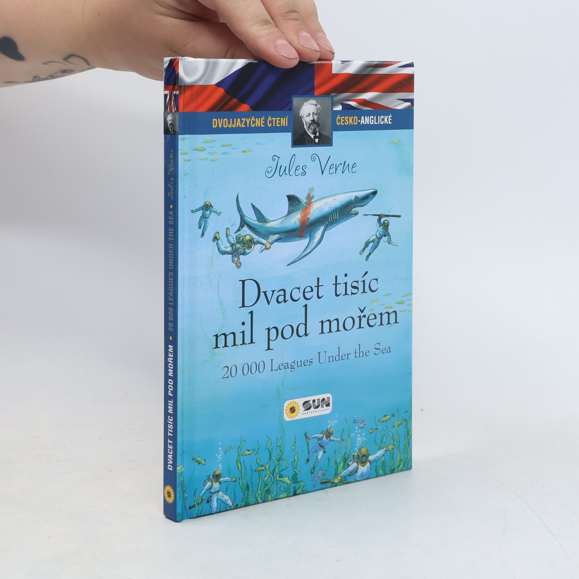 Jules Verne Dvacet tisíc mil pod mořem - Dvojjazyčné čtení Č-A