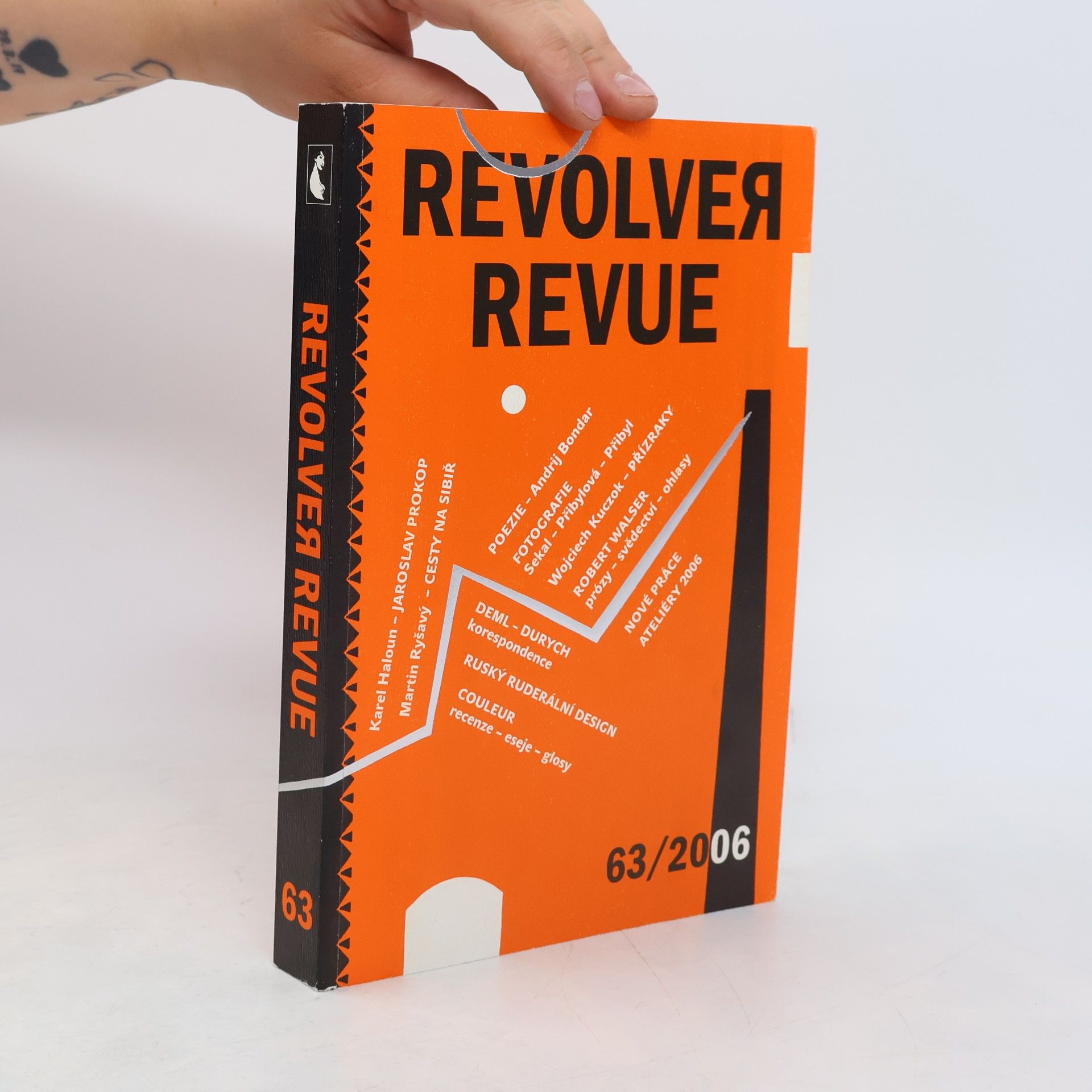 Kolektiv autorů Revolver Revue 63