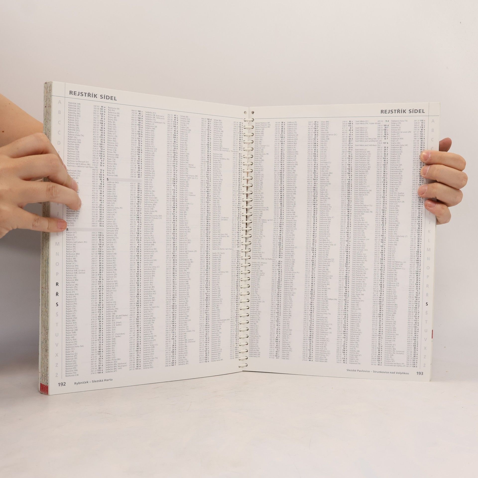 Autores varios Cykloatlas Česko 1: 100 000. 99 tipů na cykloturistické výlety. 32 000 km cyklotras, kilometráž, čísla cyklotras...vše o cykloturistice