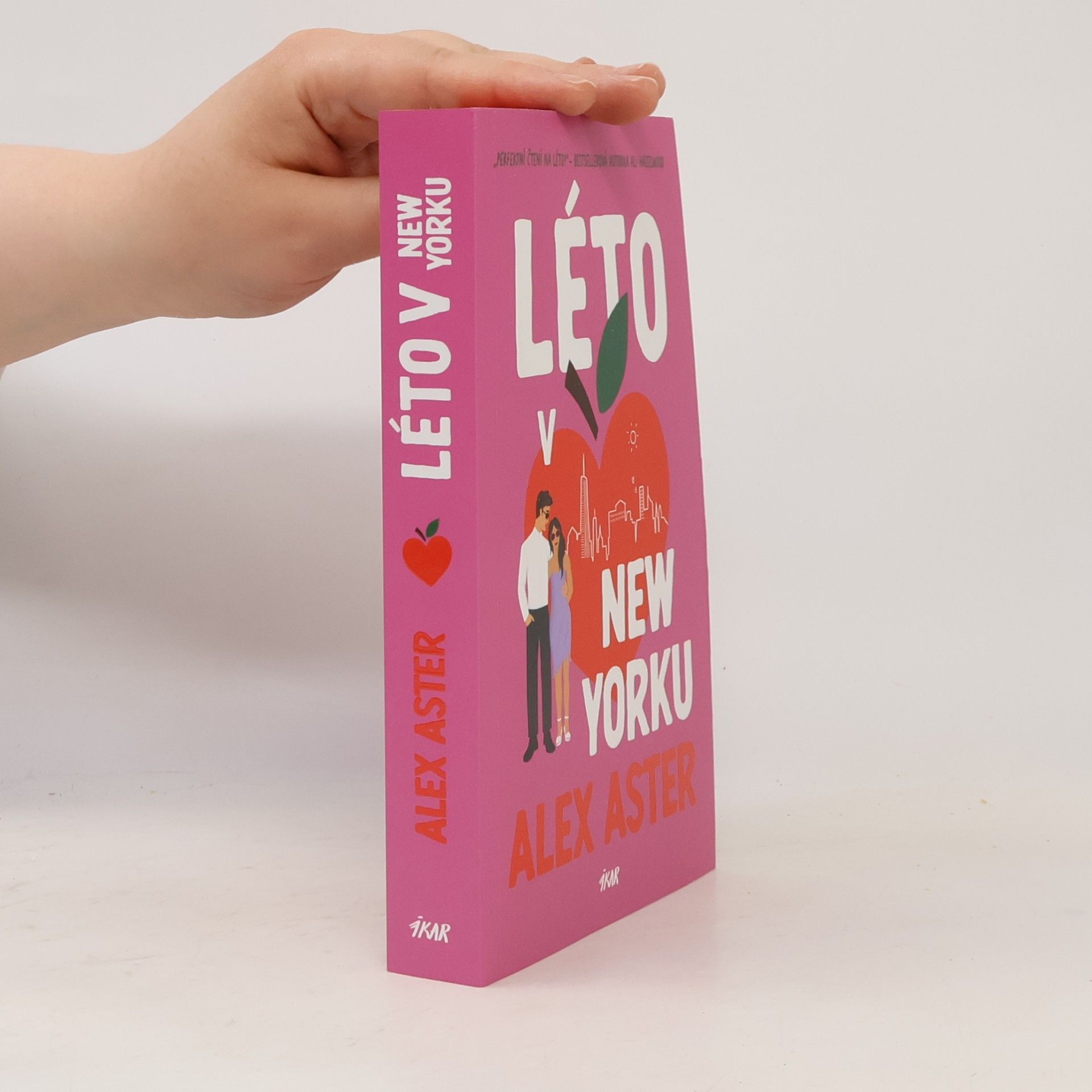 Alex Aster Léto v New Yorku