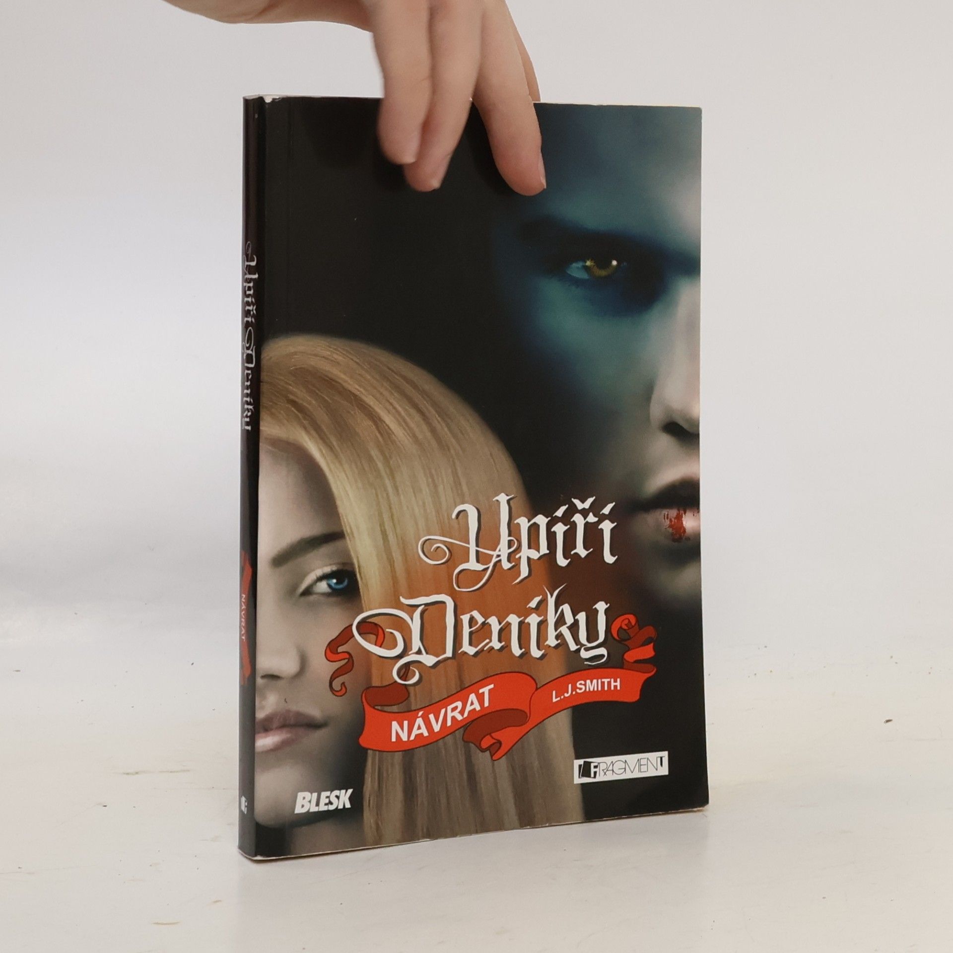 L. J. Smithová  Upíří deníky. Návrat