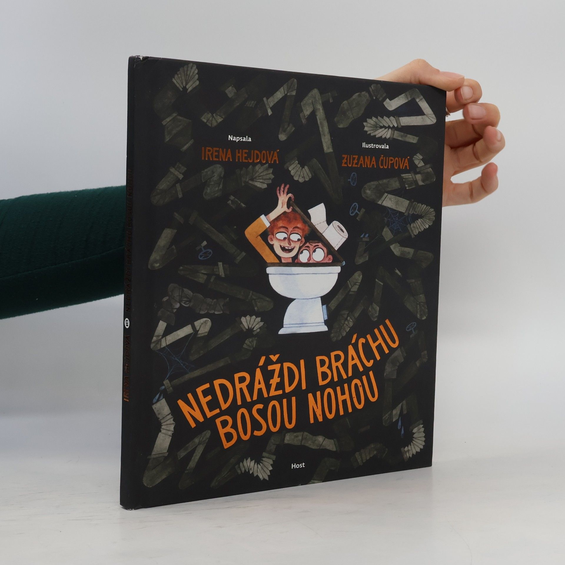 Zuzana Čupová Nedráždi bráchu bosou nohou
