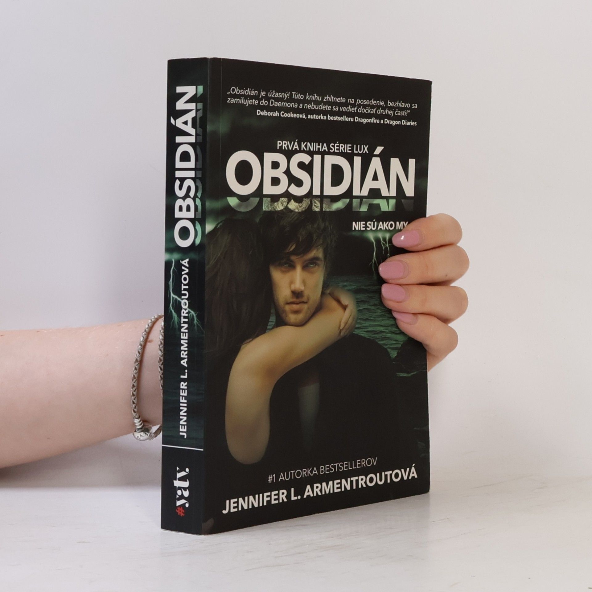 Jennifer Armentrout Obsidián - Nie sú ako my...