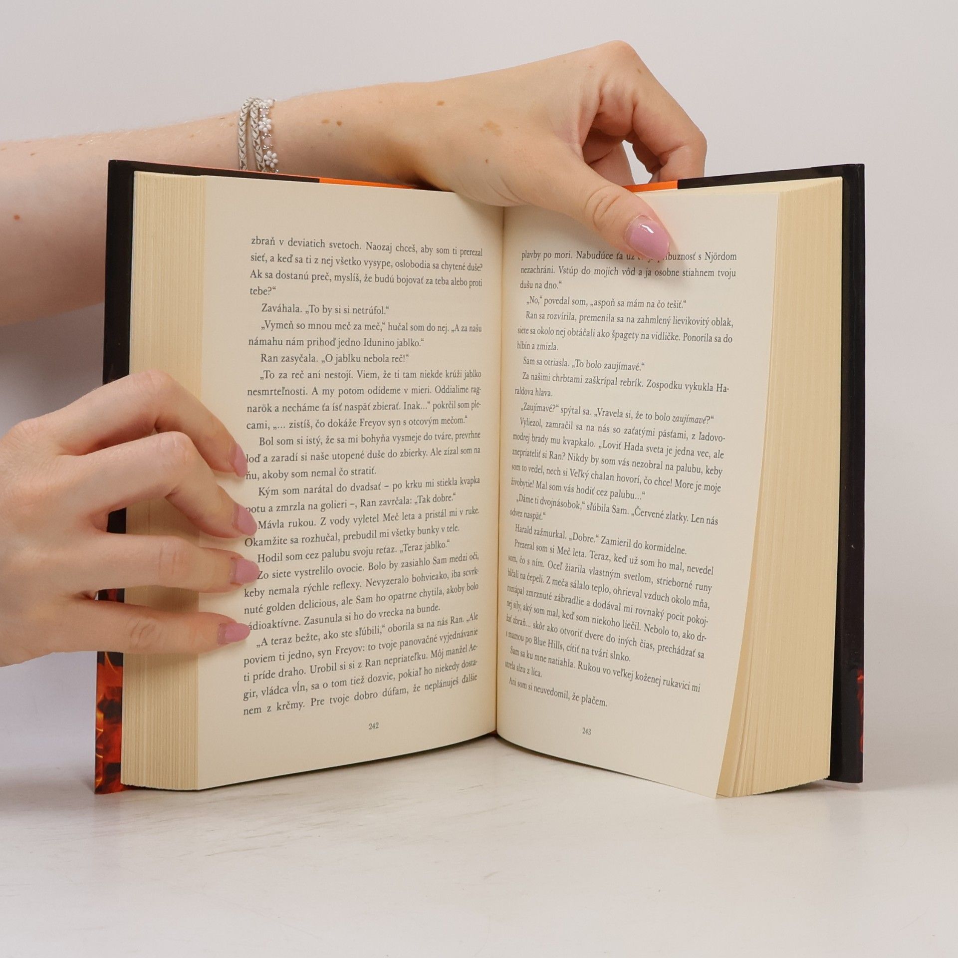 Rick Riordan Magnus Chase a Bohovia Asgardu - Prastarý meč