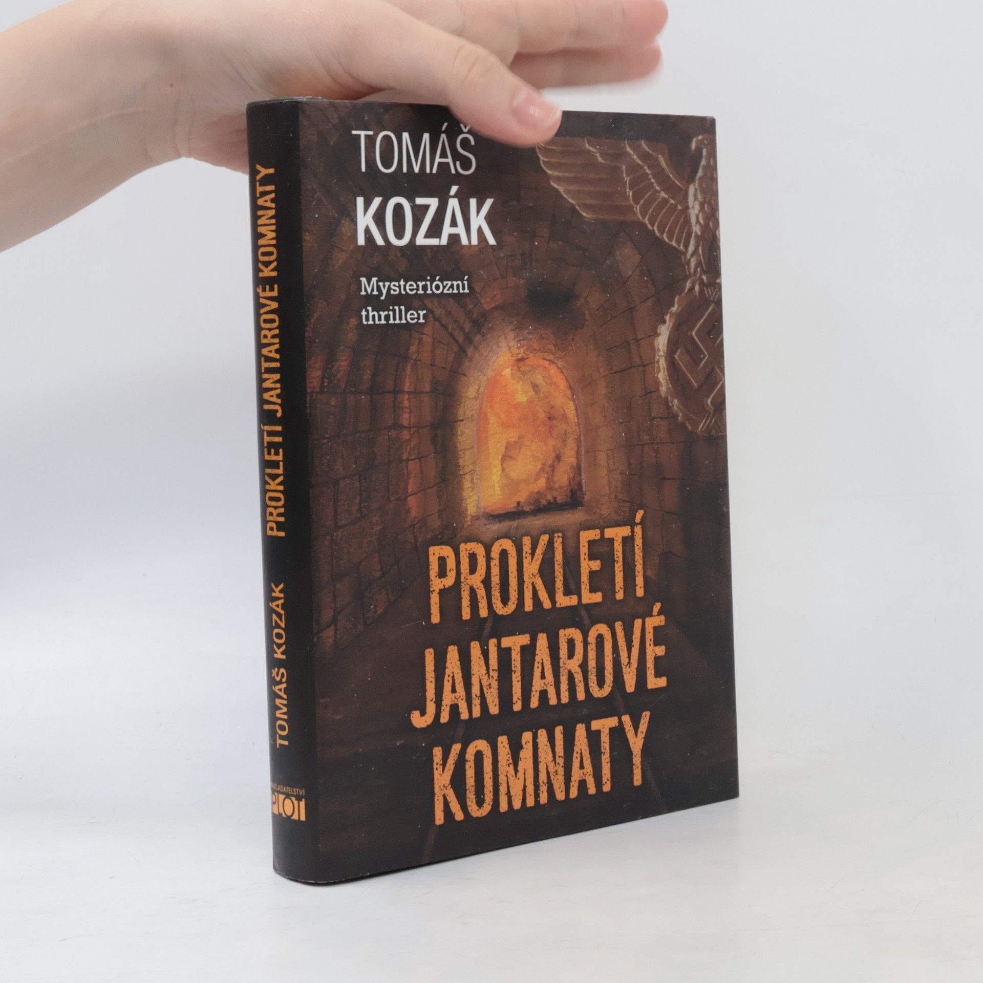 Tomáš Kozák Prokletí Jantarové komnaty