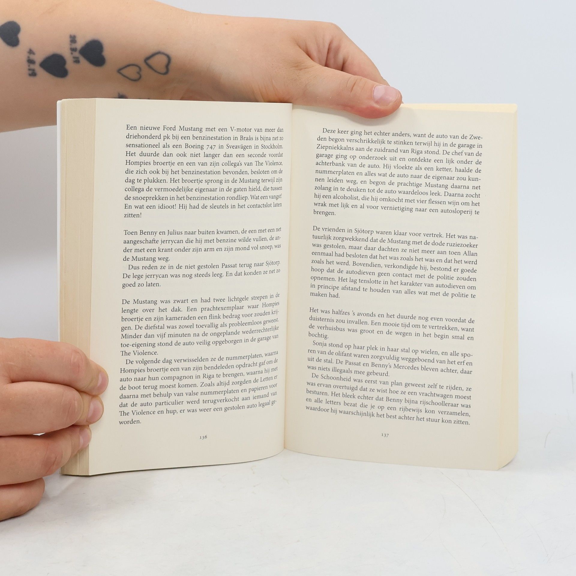 Jonas Jonasson De 100-jarige man die uit het raam klom en verdween