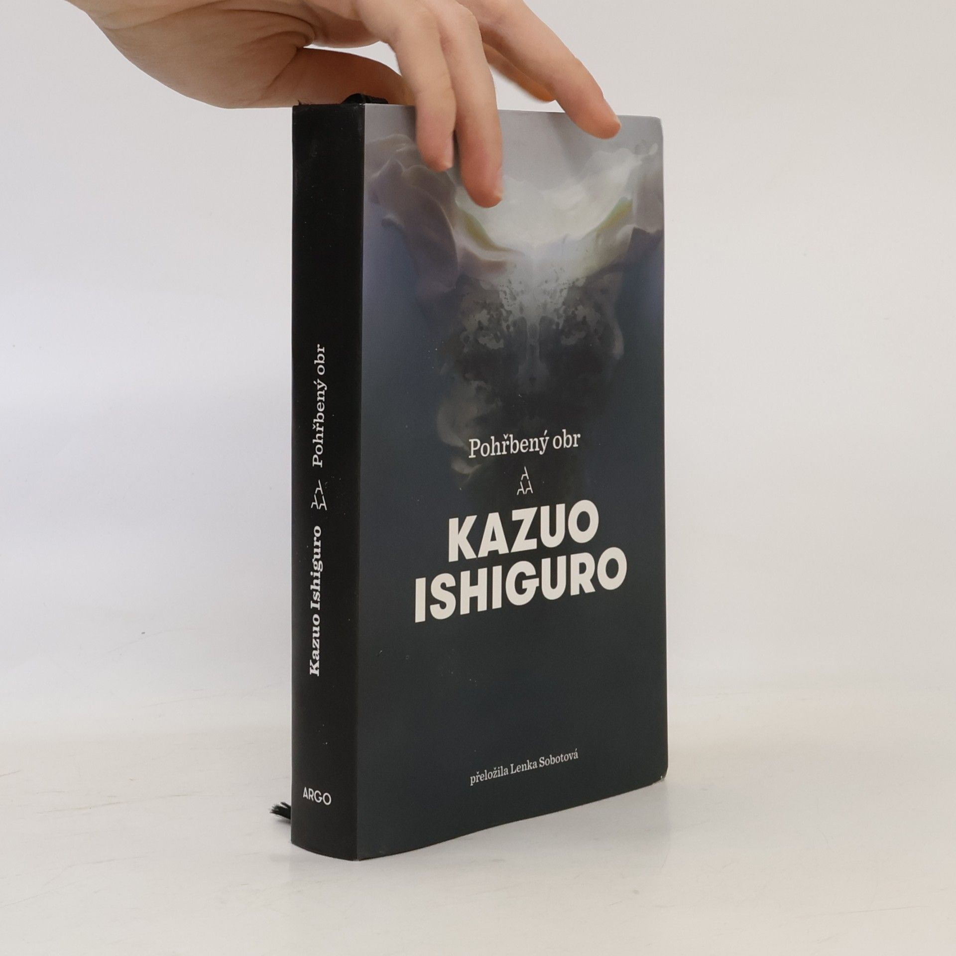 Kazuo Ishiguro Pohřbený obr