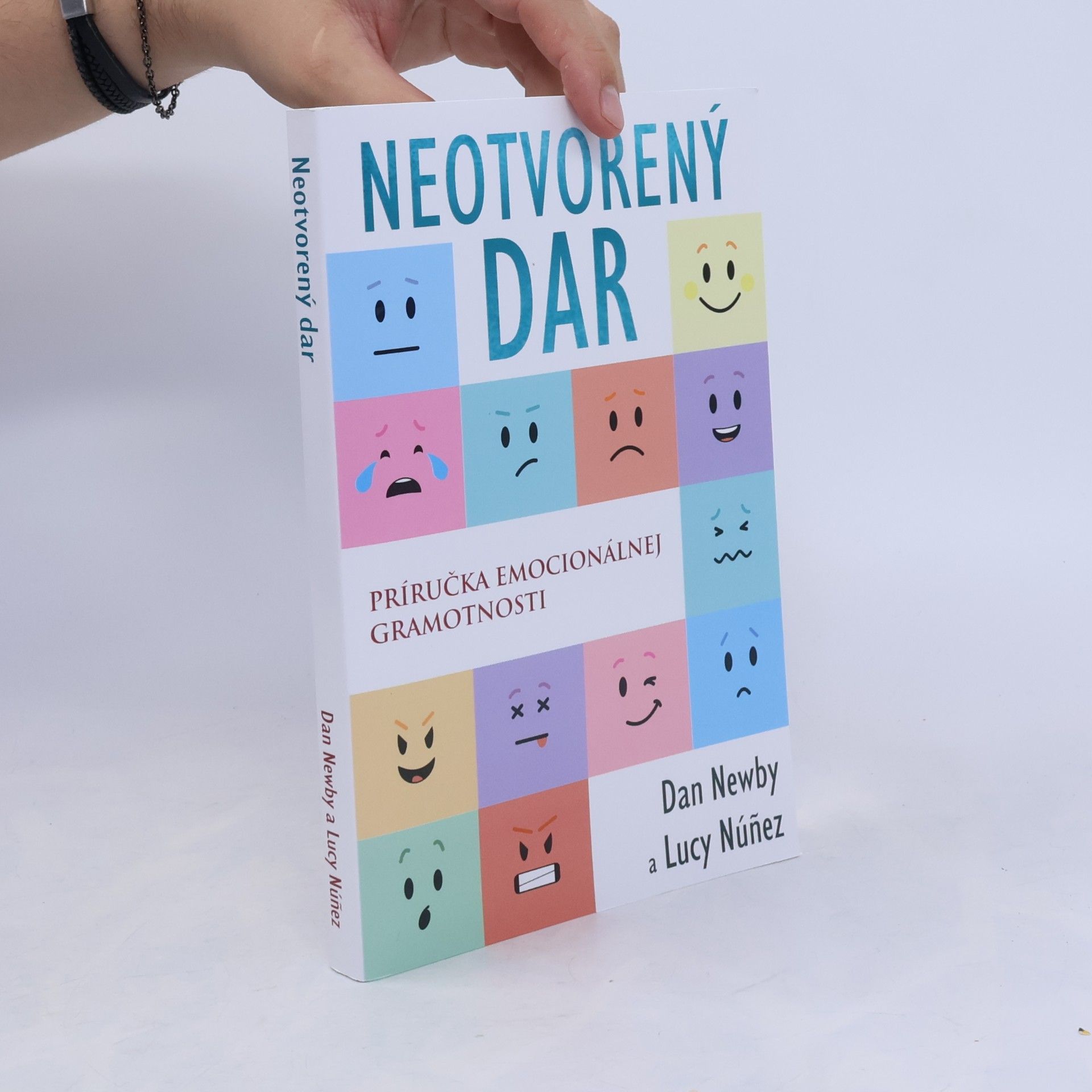 Lucy Núñez Neotvorený dar