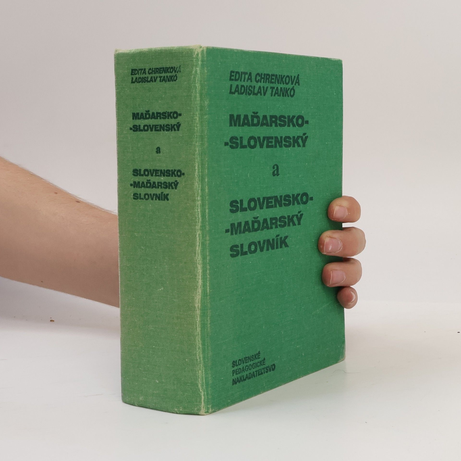 Edita Chrenková Maďarsko-slovenský a slovensko-maďarský slovník