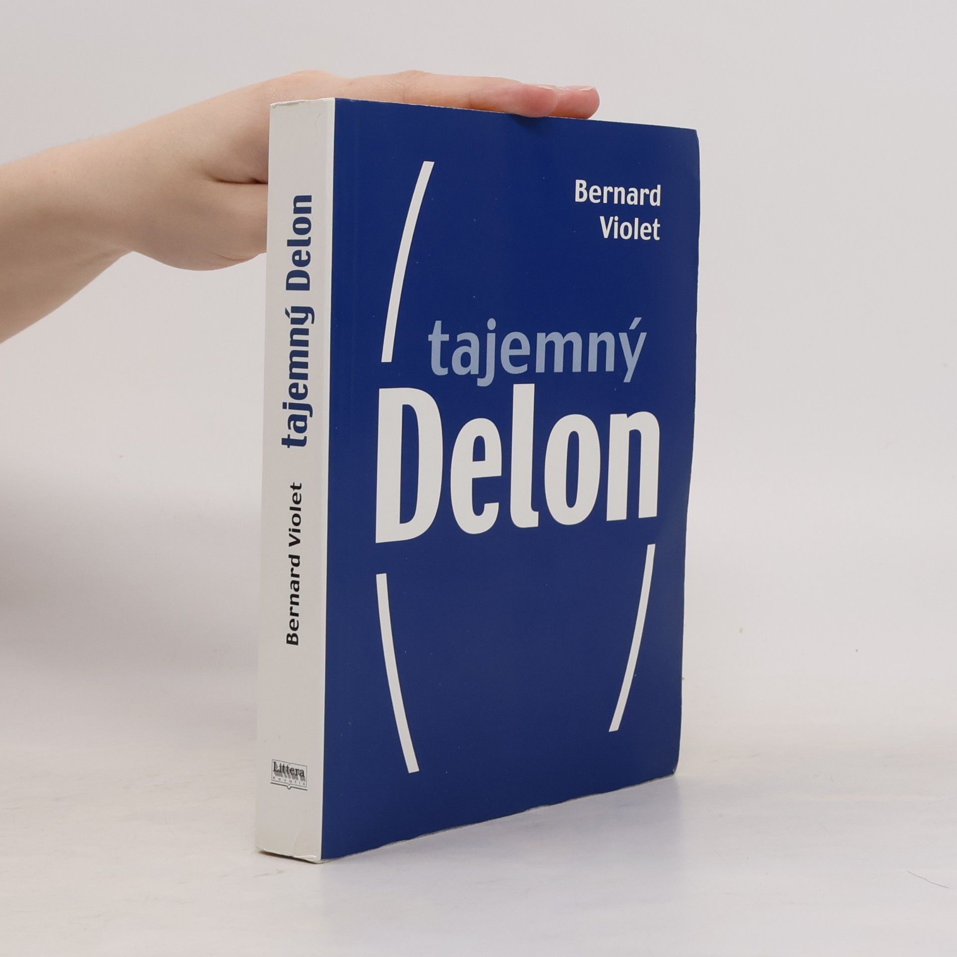 Bernard Violet Tajemný Delon