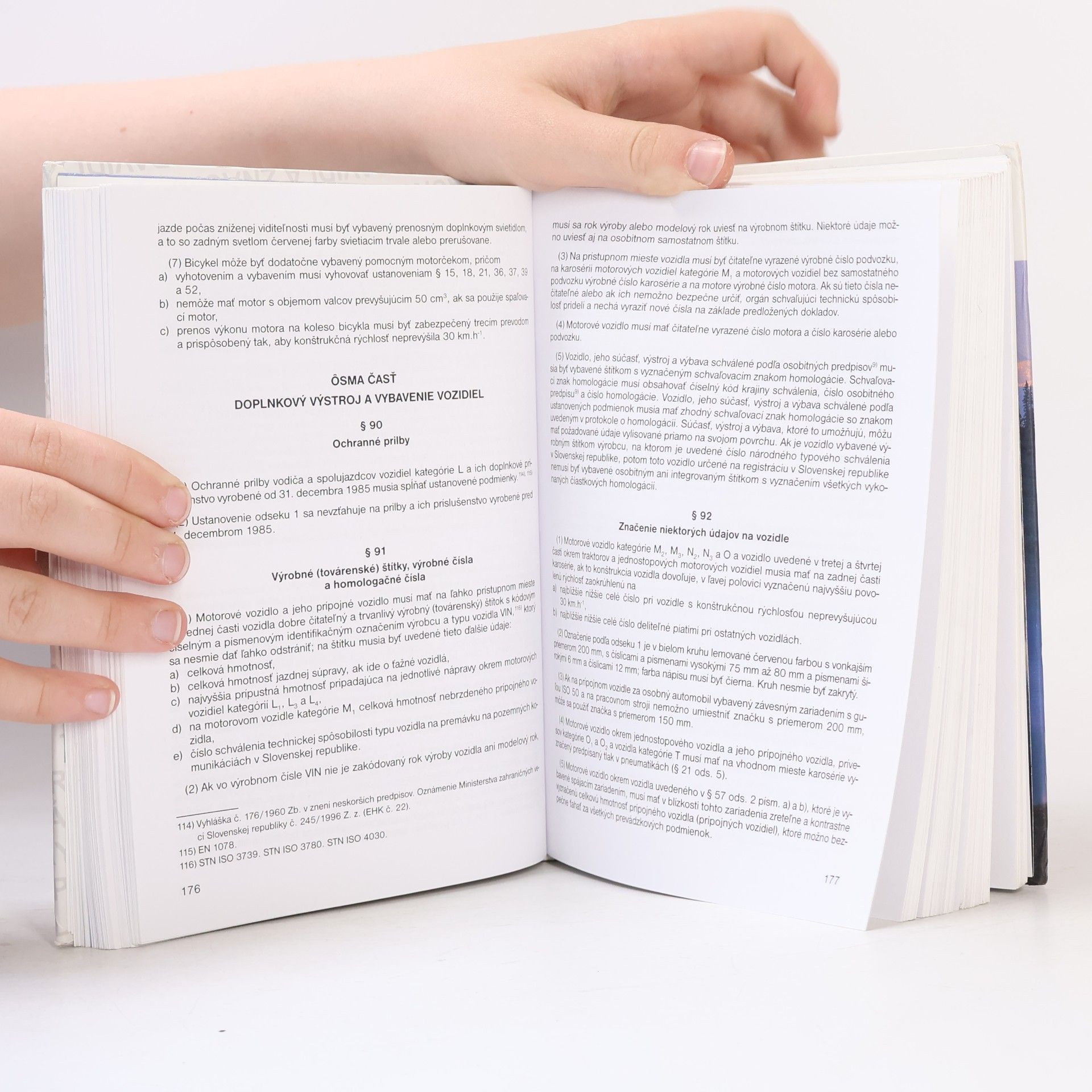 Various authors Predpisy o cestnej premávke a skúšobné testy