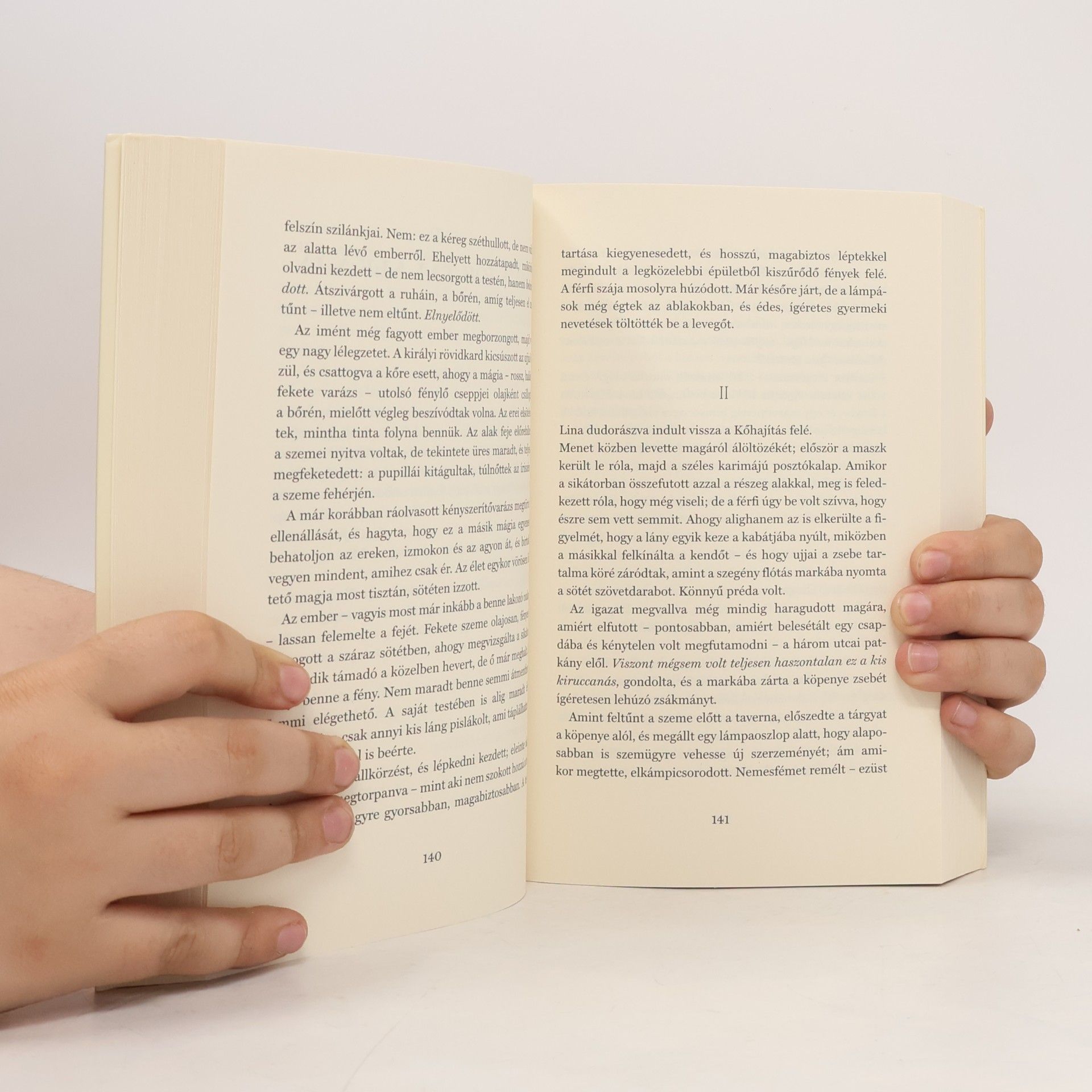 Victoria Schwab Egy sötétebb mágia