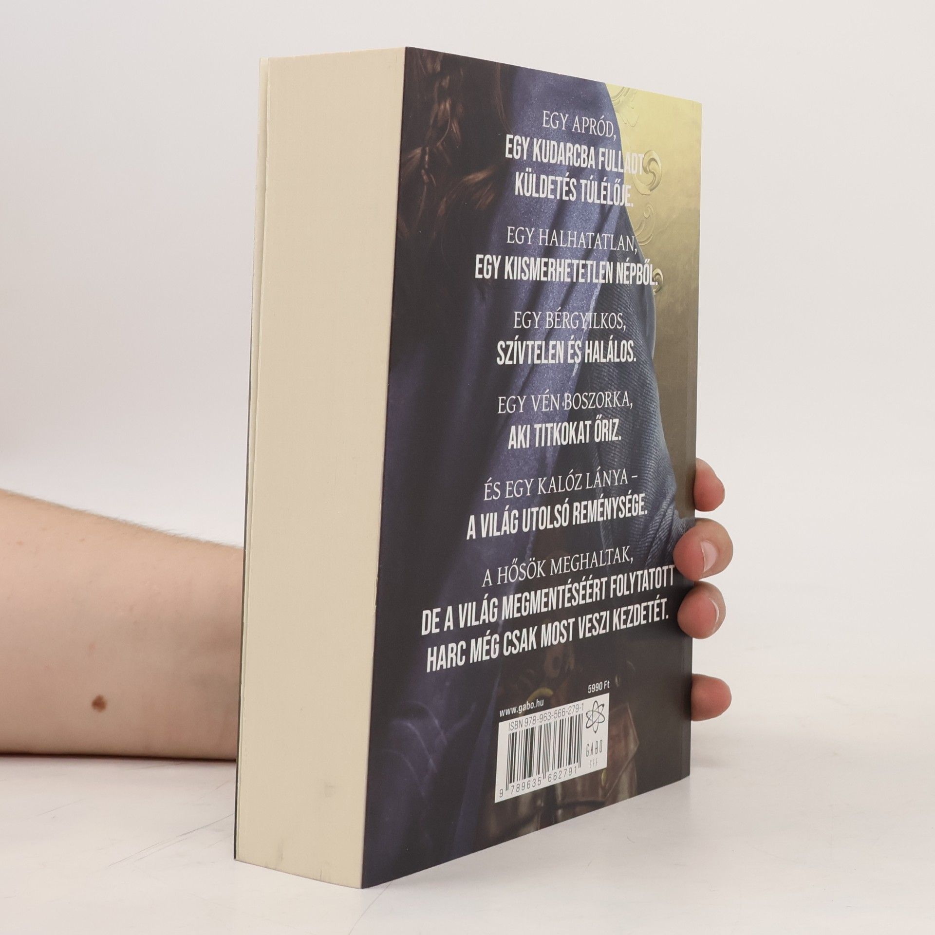 Victoria Aveyard A kettétört birodalom