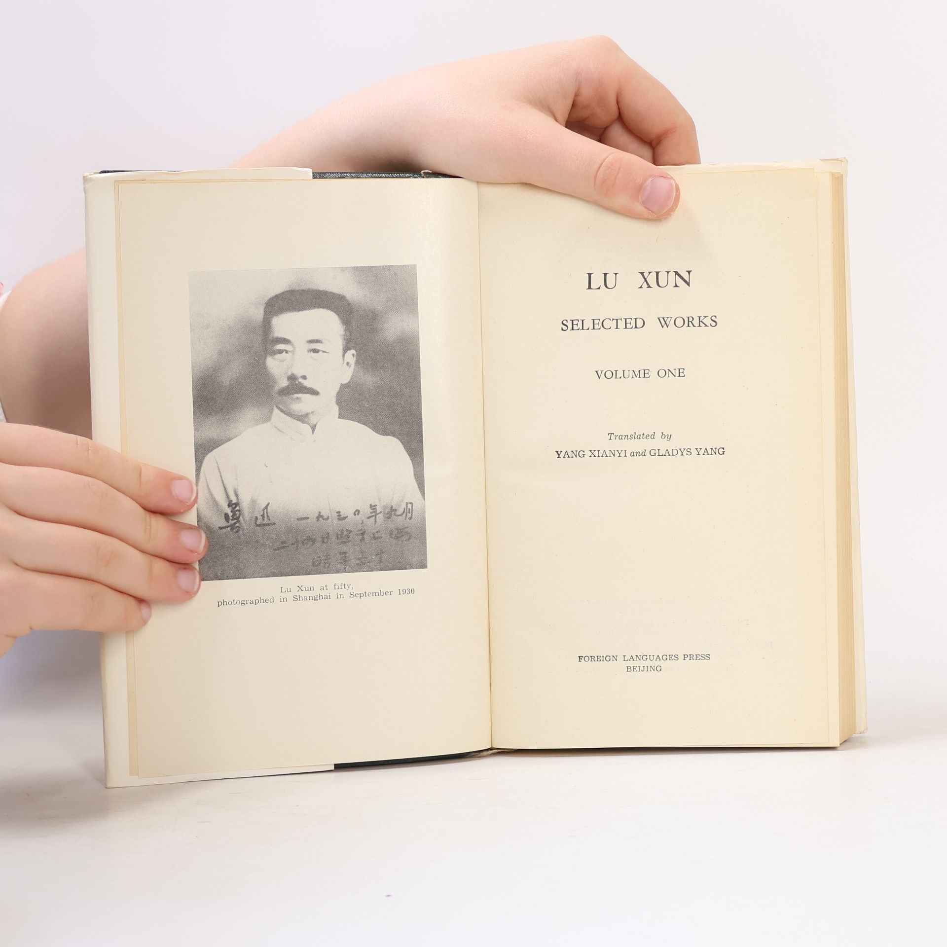 Xun Lu Lu Xun. Selected Works.