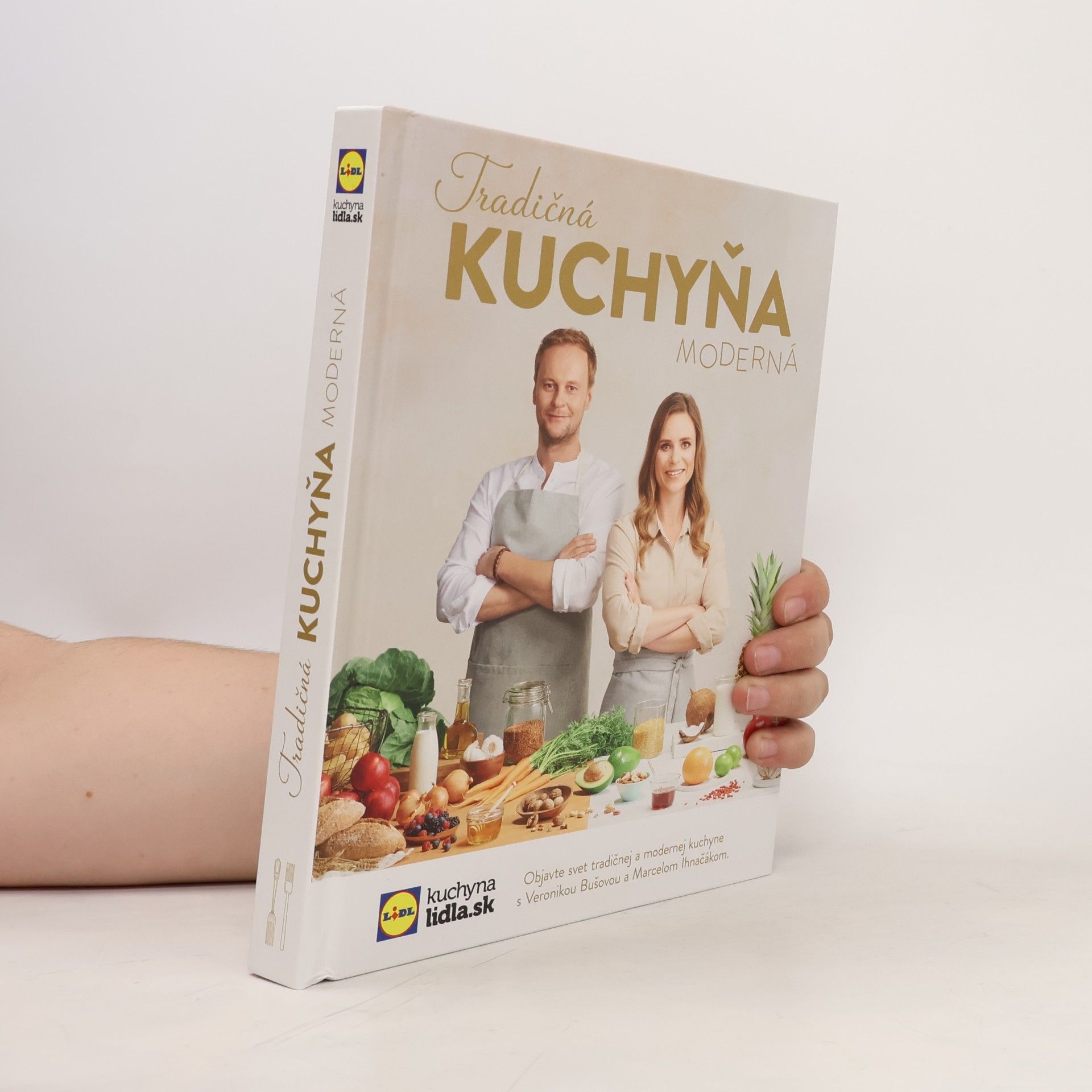 Veronika Bušová Tradičná kuchyňa moderná