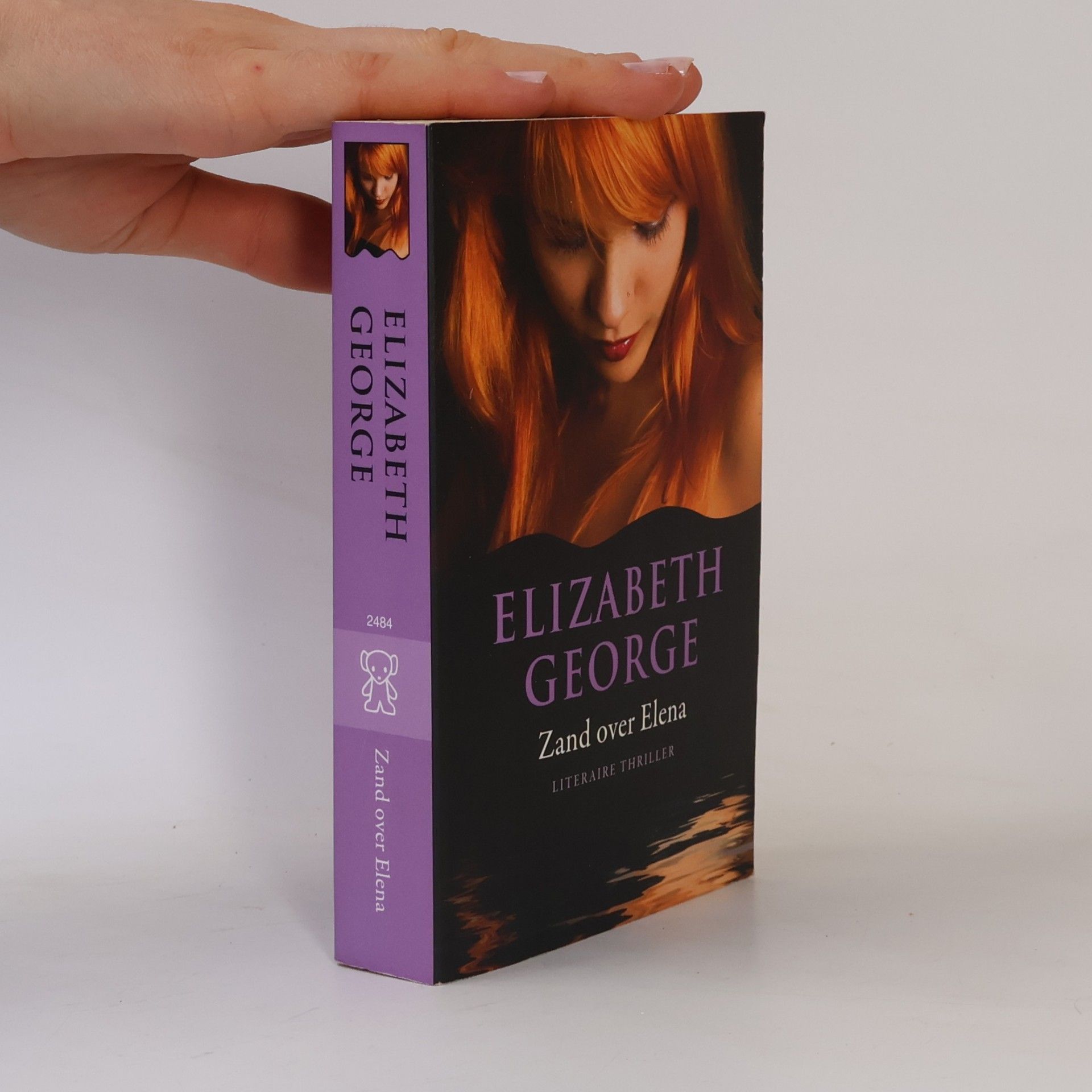 Elizabeth George Zwarte beertjes - 2484: Zand over Elena