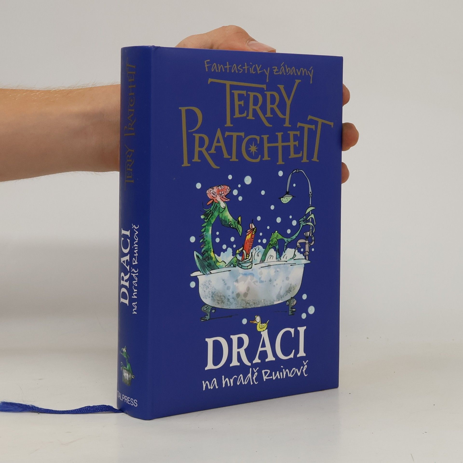 Terry Pratchett Draci na hradě Ruinově