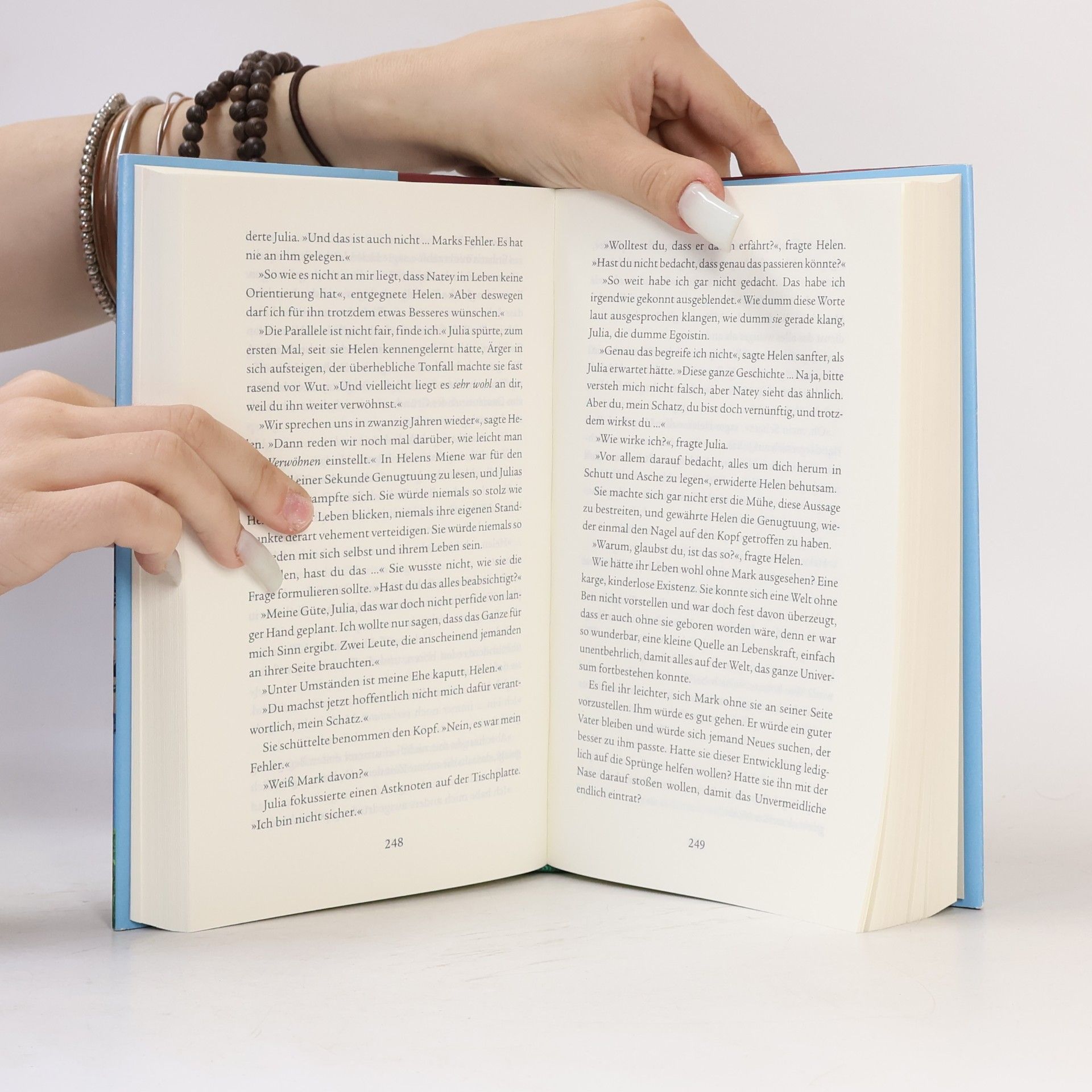 Claire Lombardo Genau so, wie es immer war. Roman | »Eine bewegende Auseinandersetzung mit Ehe, Mutterschaft und dem weiblichen Ich.« Bonnie Garmus