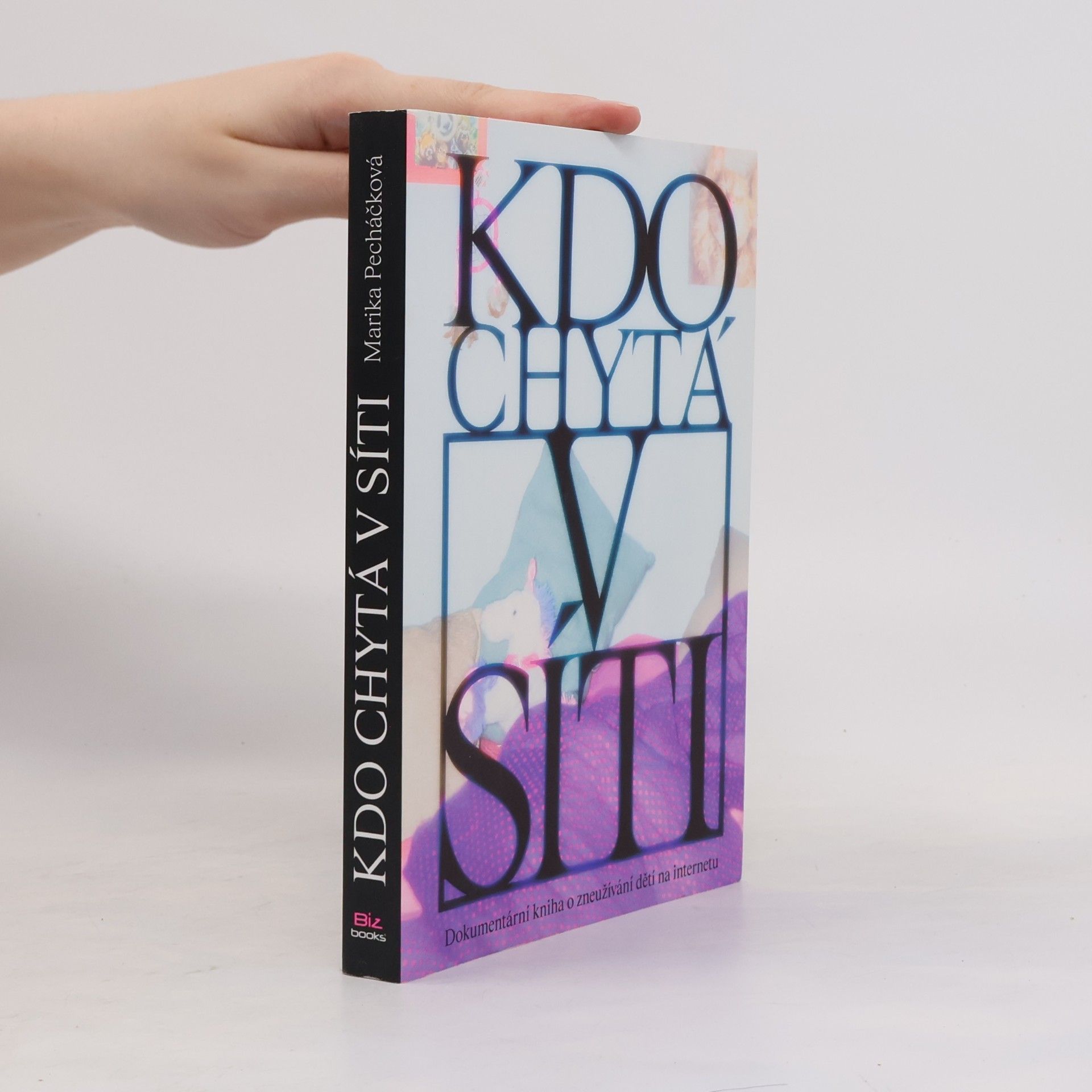 Marika Pecháčková Kdo chytá v síti
