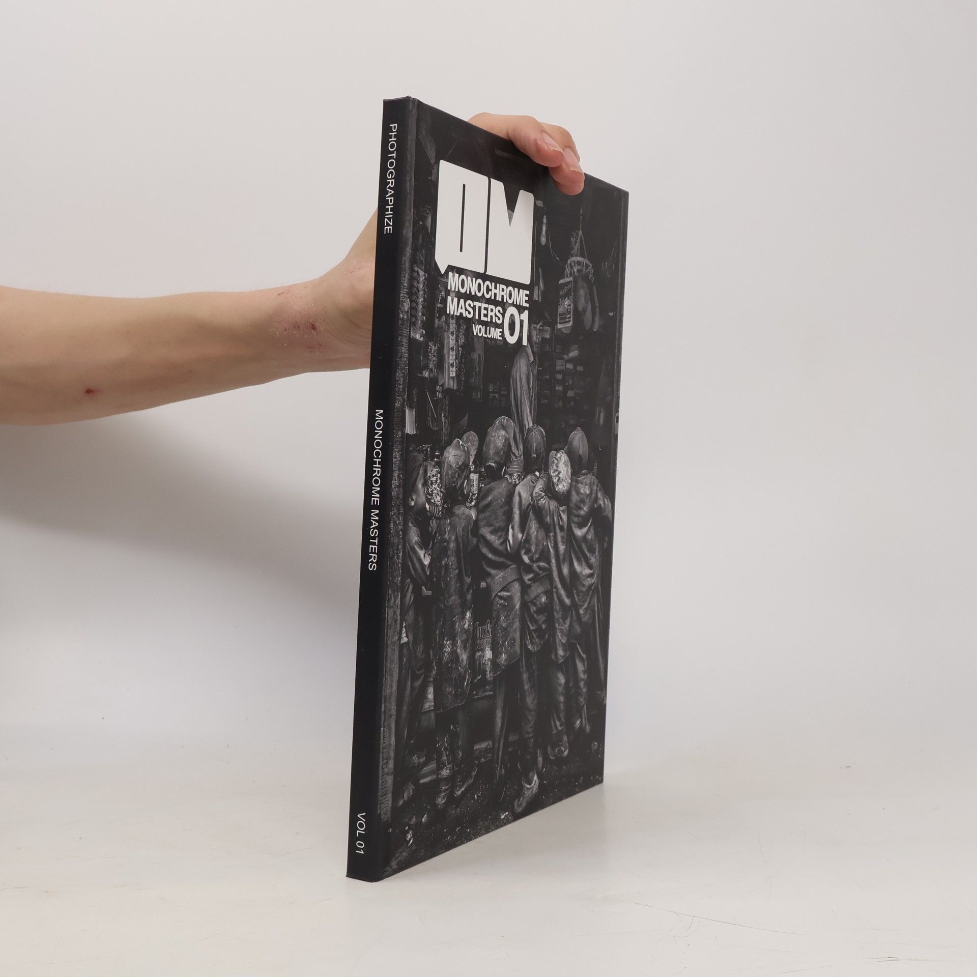 AA.VV. Monochrome Masters Vol. 01