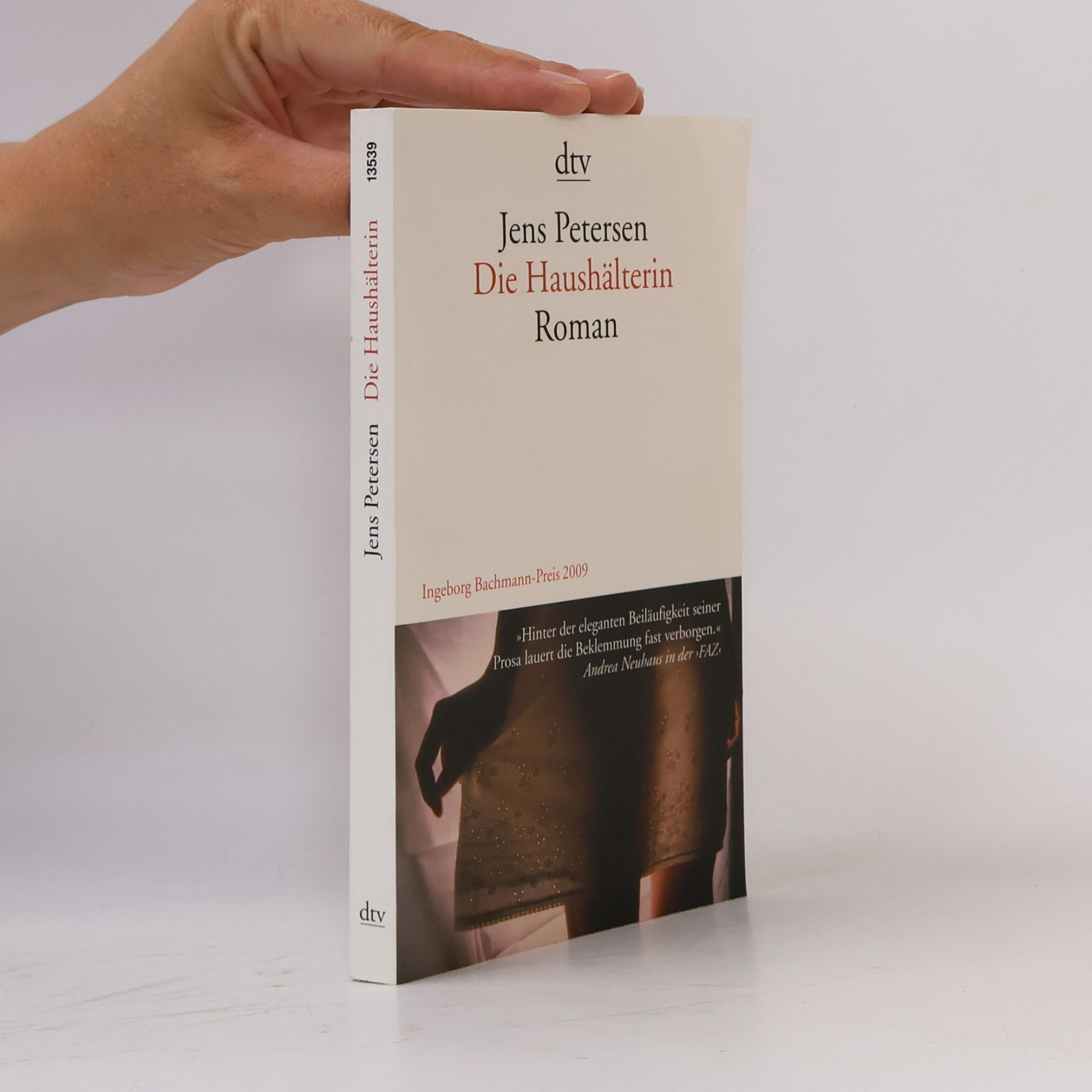 Jens Petersen Die Haushälterin : Roman