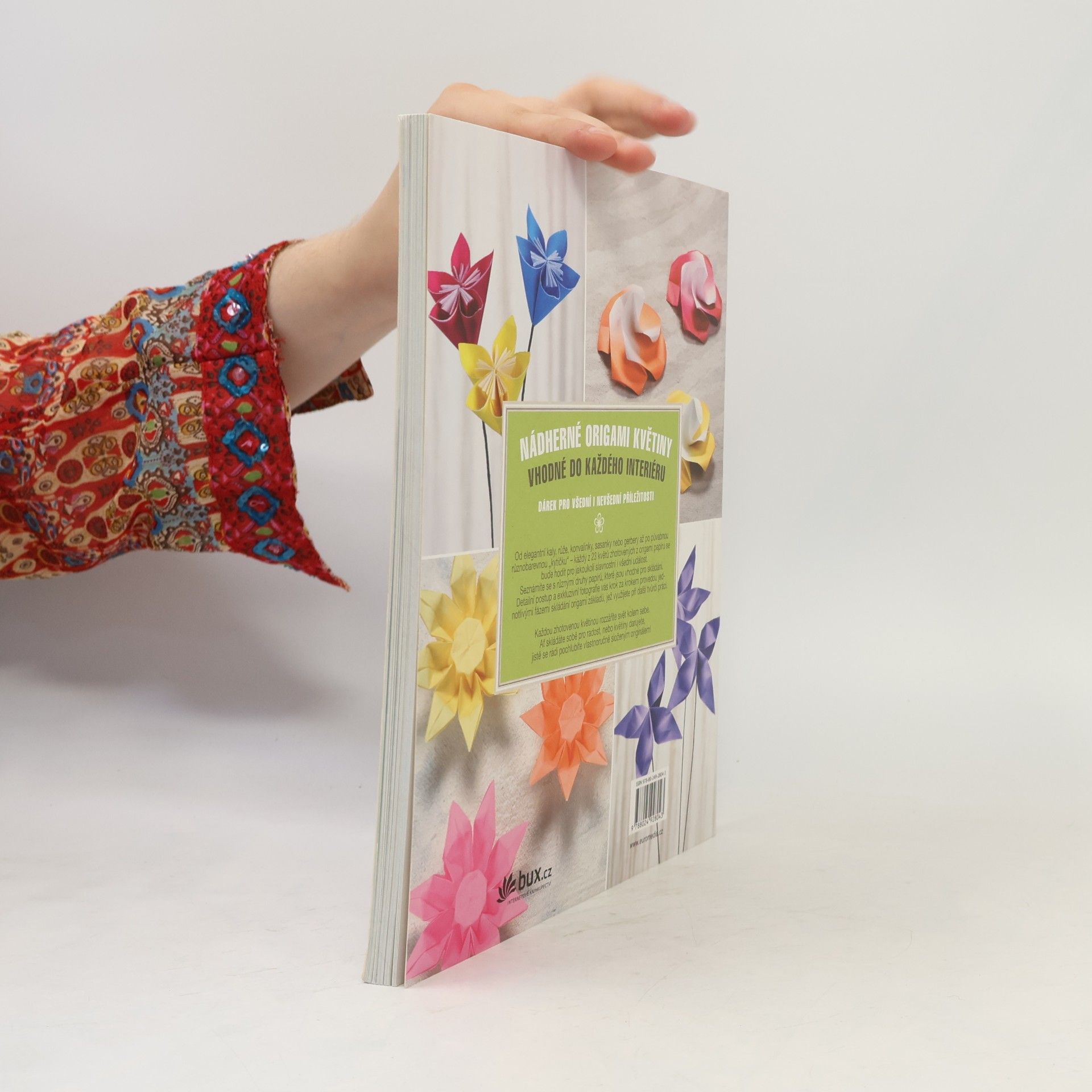 Anca Oprea Origami květiny : 23 nádherných květů z papíru