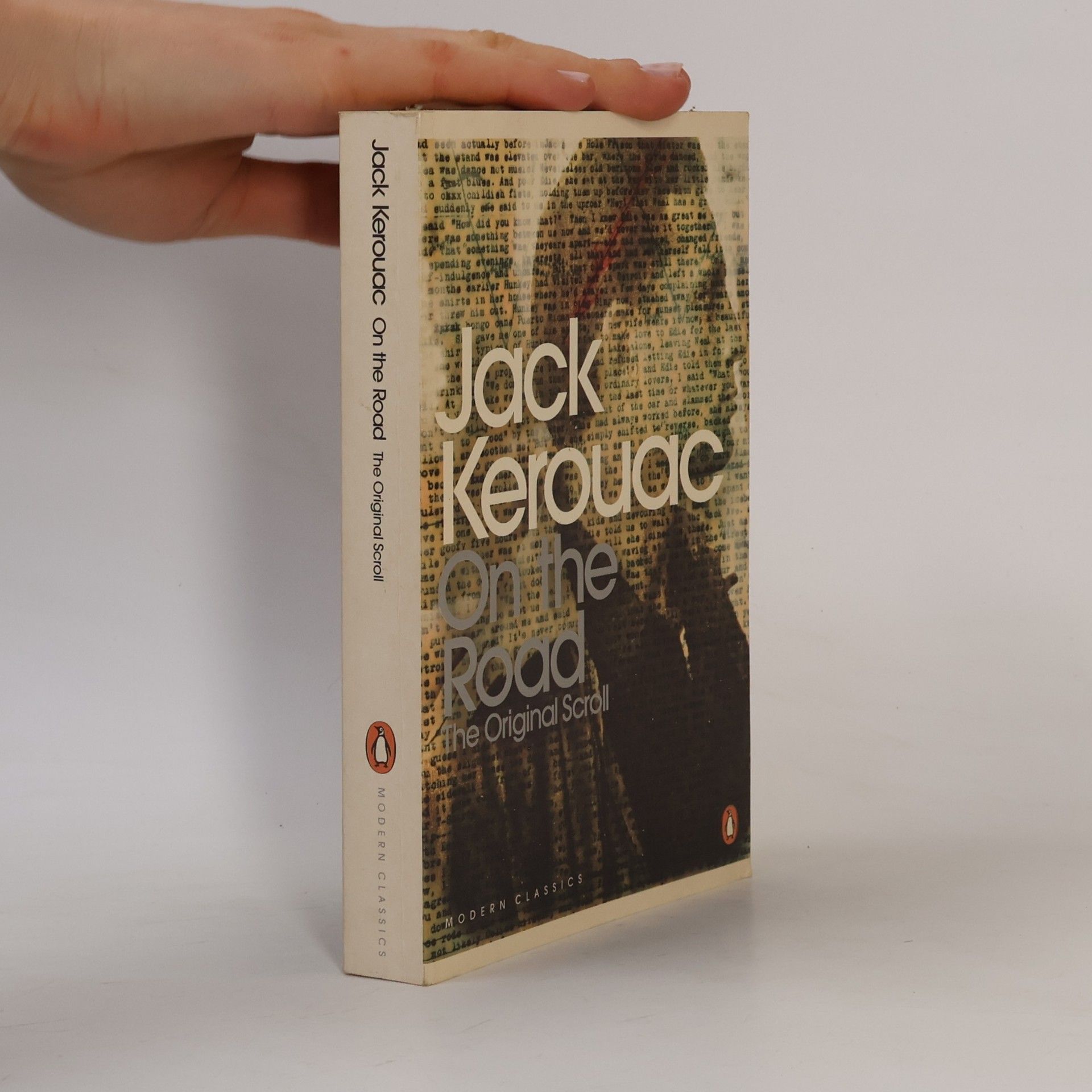 Jack Kerouac On the road : the original scroll