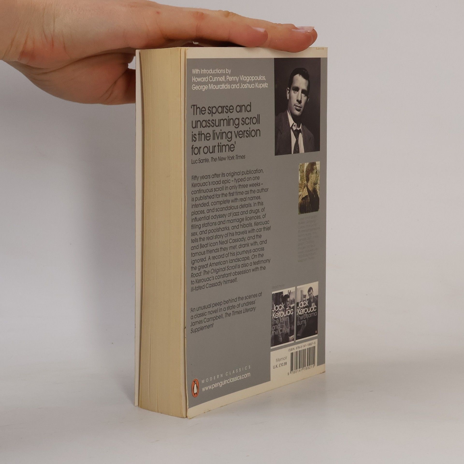 Jack Kerouac On the road : the original scroll