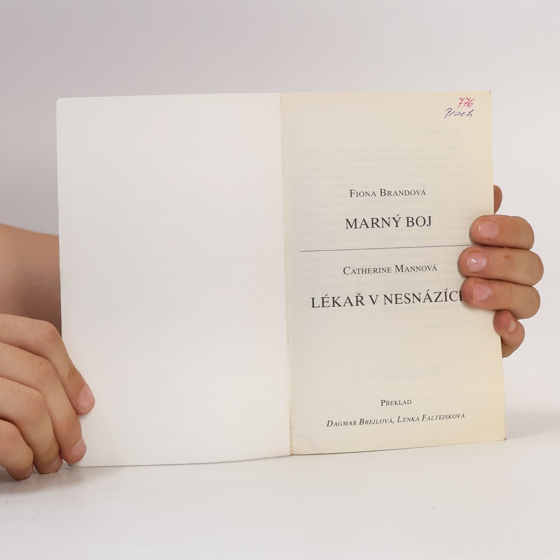Catherine Mann Marný boj / Lékař v nesnázích