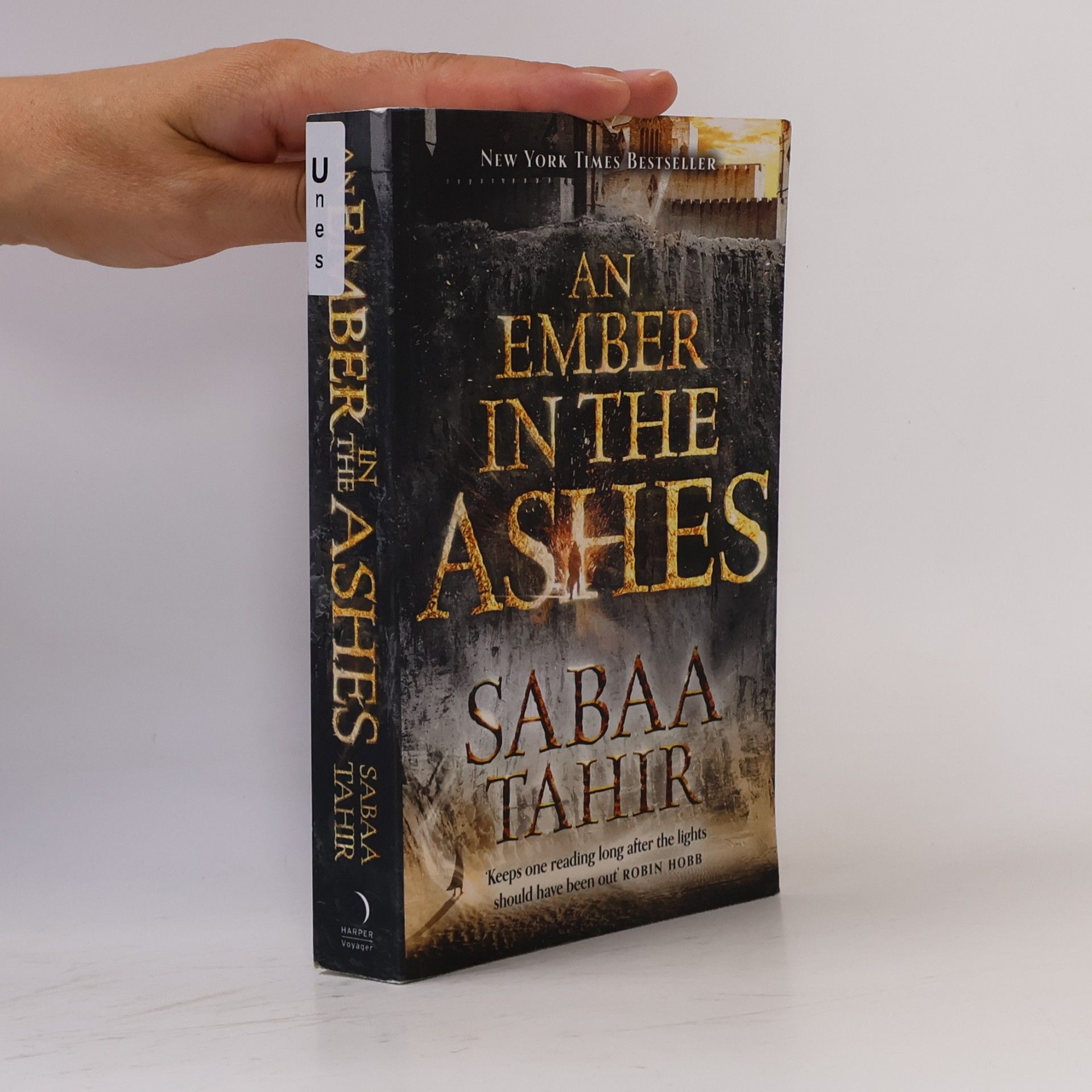 Sabaa Tahir An Ember in the Ashes