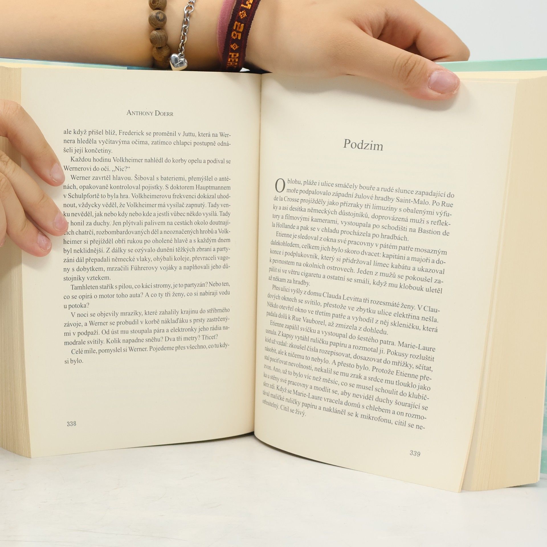 Anthony Doerr Jsou světla, která nevidíme