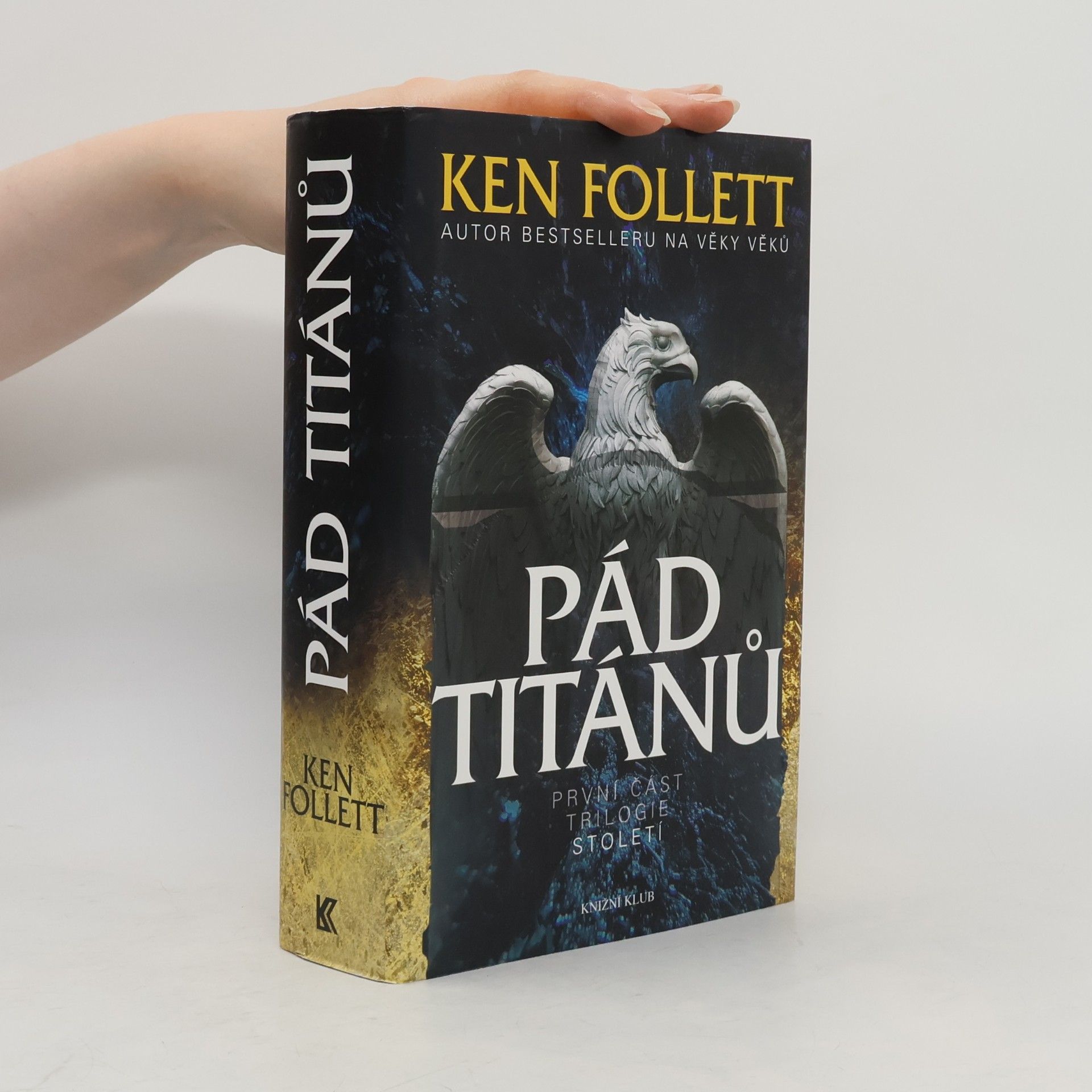 Ken Follett Pád titánů