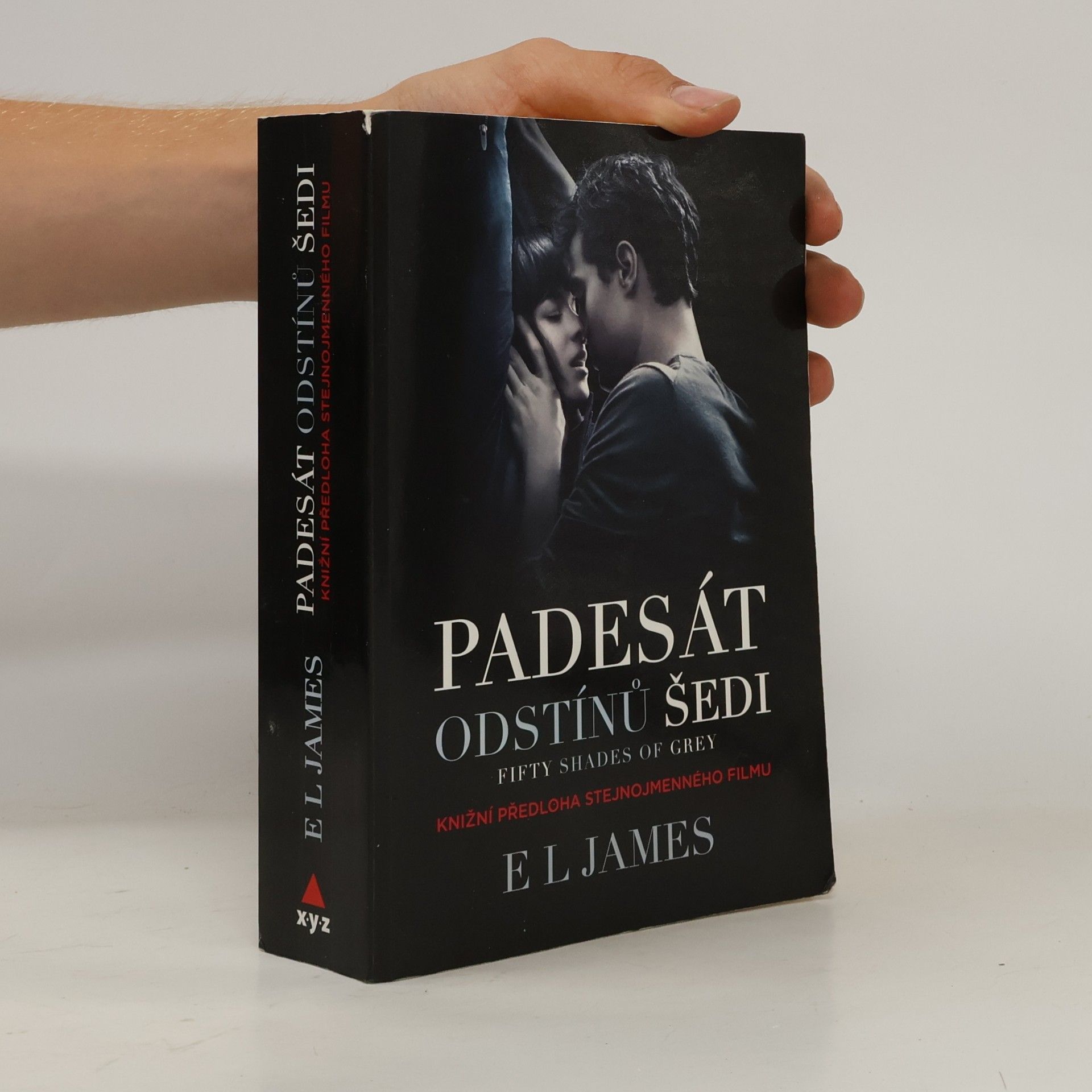 E. L. James Padesát odstínů šedi