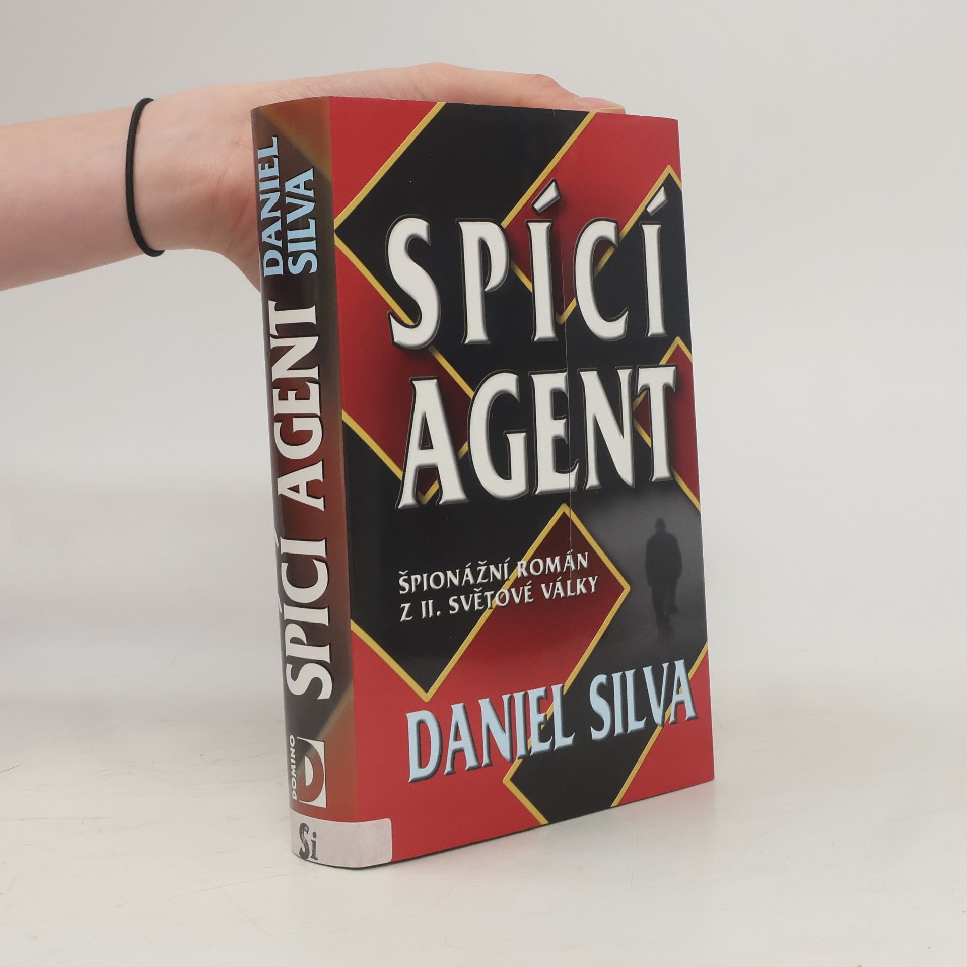 Daniel Silva Spící agent